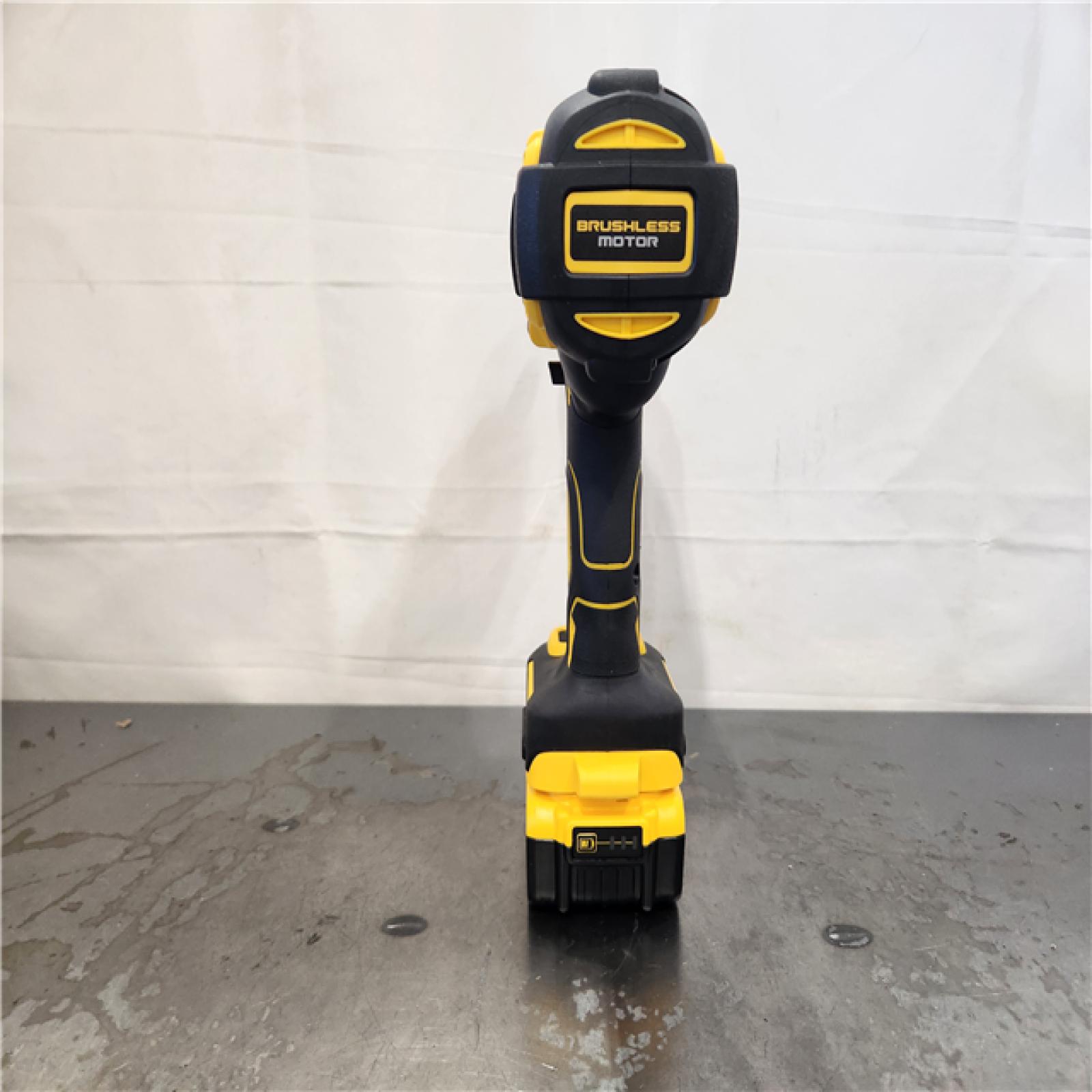 AS-IS- DEWALT 20V MAX Lithium-Ion Cordless 1/2 in. Impact Wrench Kit