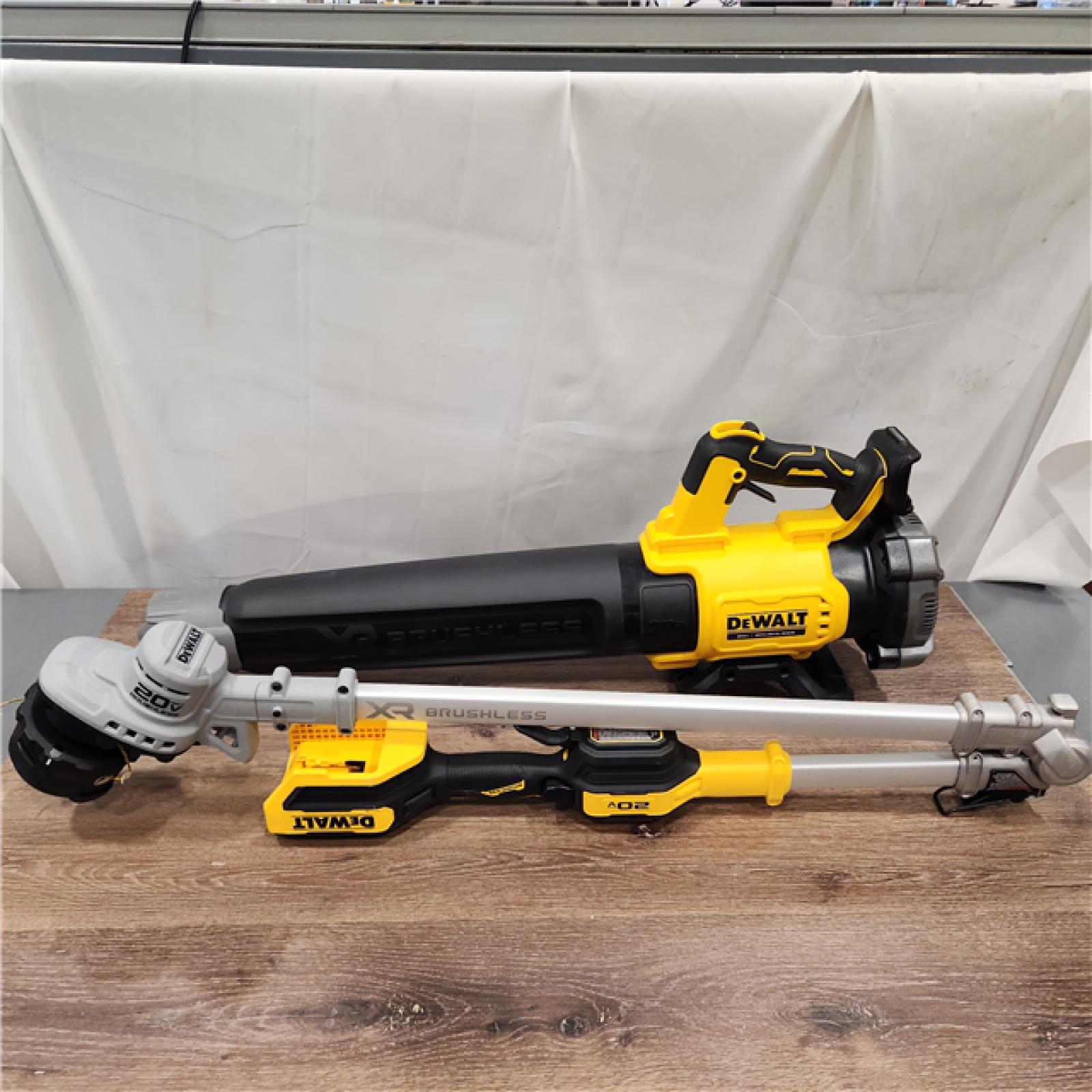 AS-IS DEWALT 20V MAX Cordless Battery Powered String Trimmer & Leaf Blower Combo Kit with (1) 4.0 Ah Battery and Charger