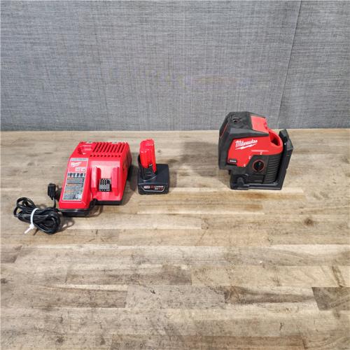 HOUSTON LOCATION - AS-IS Milwaukee Green 125 Ft. Cross Line and Plumb Points Laser Level Kit