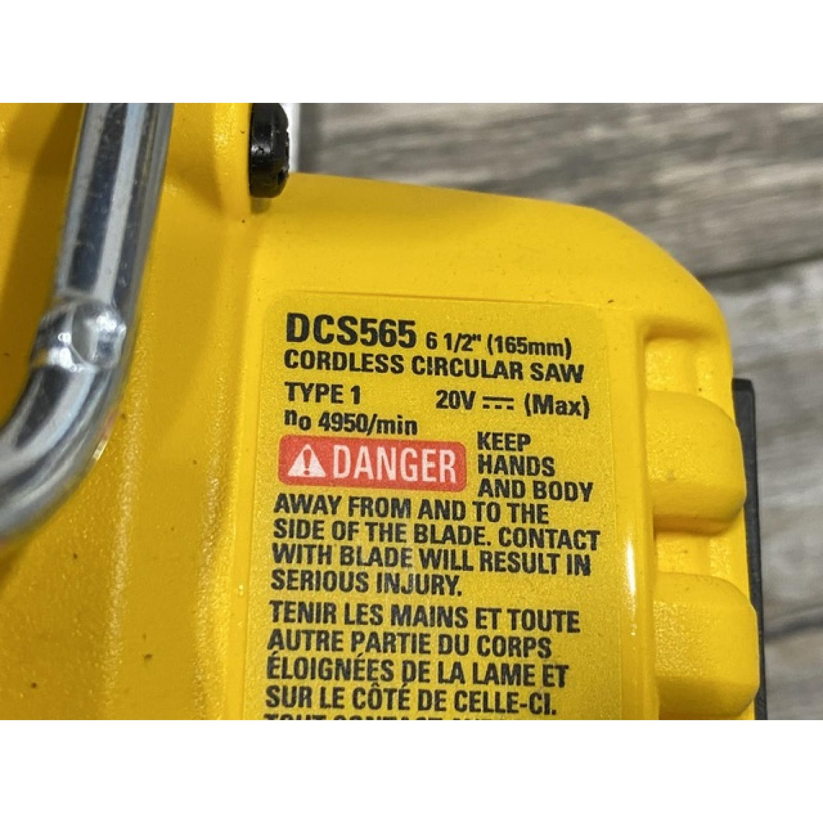 AS-IS DEWALT 20V MAX Cordless Brushless 6-1/2 in. Sidewinder Style Circular Saw (Tool Only)