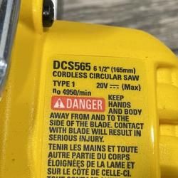 AS-IS DEWALT 20V MAX Cordless Brushless 6-1/2 in. Sidewinder Style Circular Saw (Tool Only)