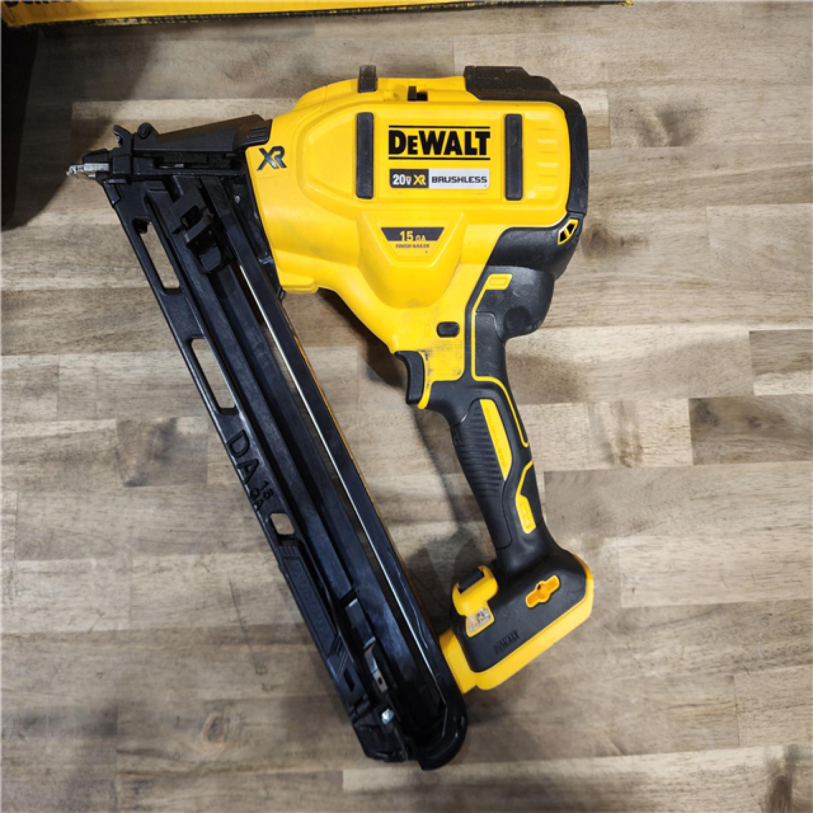HOUSTON LOCATION - AS-IS DEWALT 20V MAX XR 15 Ga. Cordless 34 Deg Nailer 20 V