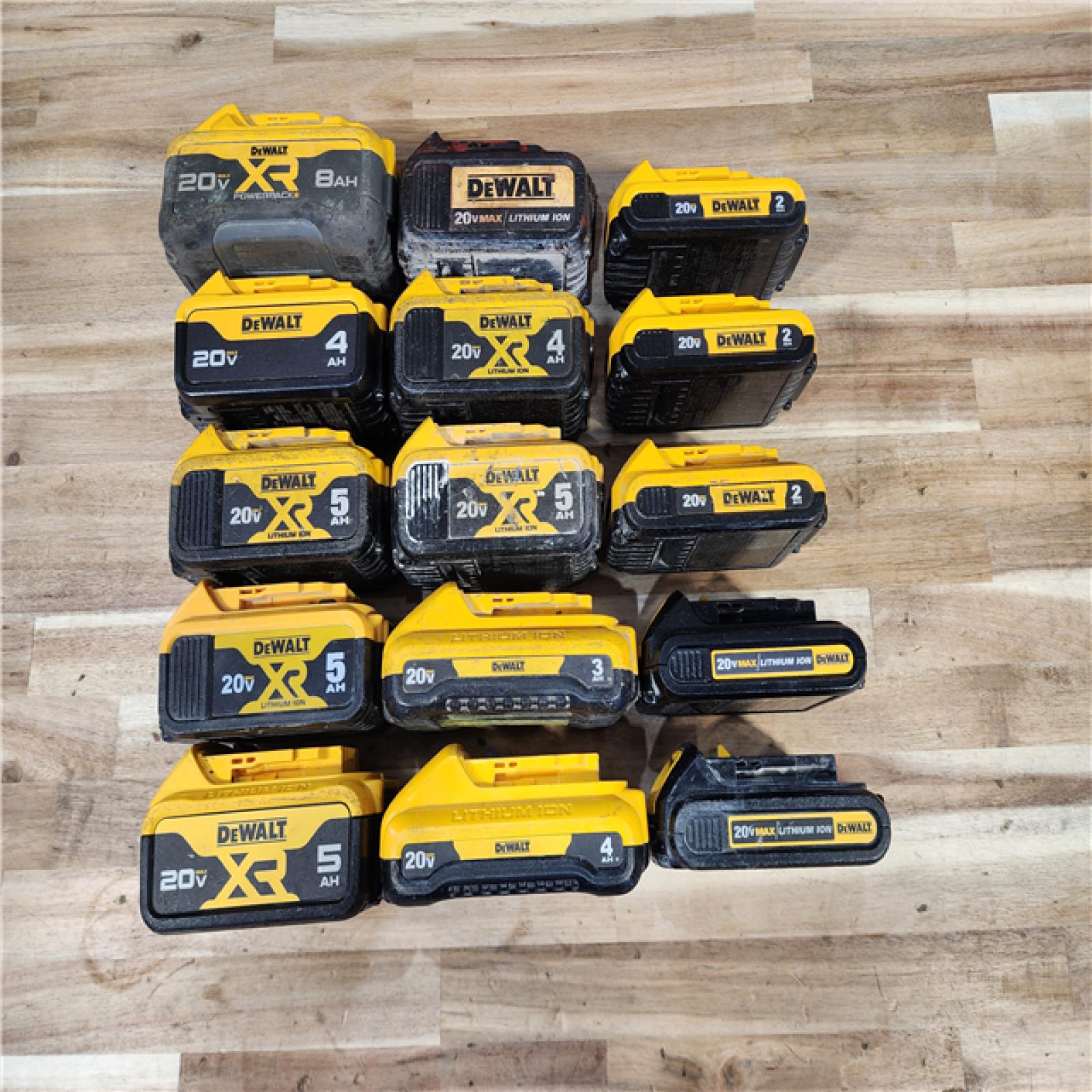 HOUSTON LOCATION - AS-IS DEWALT BATTERY PACK QTY - 15