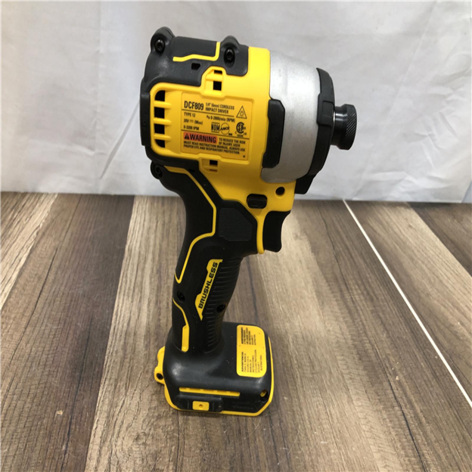 AS-IS DEWALT Atomic 20V Max Lithium-Ion Brushless Cordless Compact 1/4 in. Impact Driver Kit