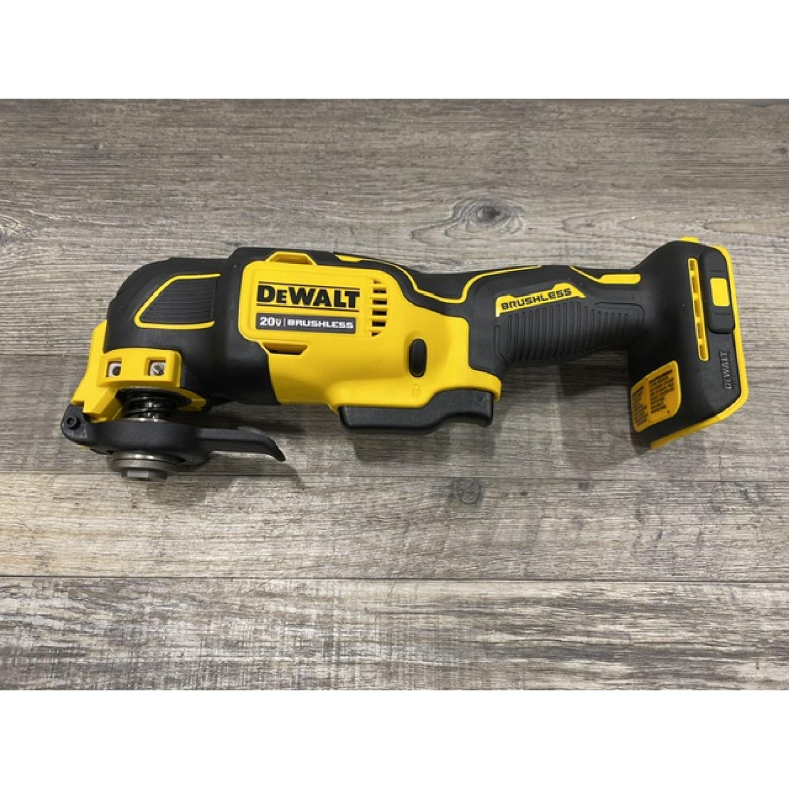 AS-IS DEWALT ATOMIC 20V MAX Cordless Brushless Oscillating Multi Tool Kit