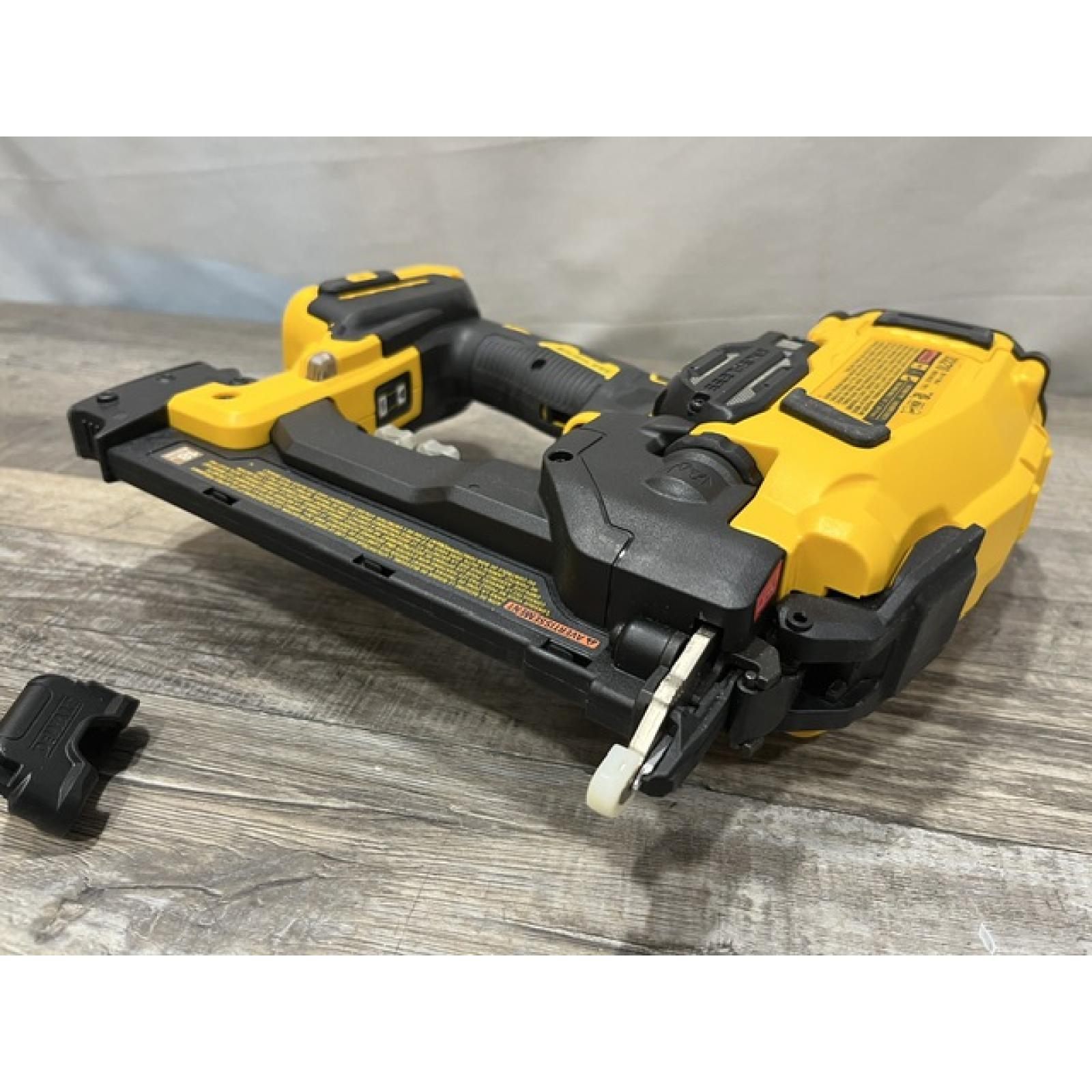 AS-IS DEWALT 20V MAX XR 18 Gauge Cordless Brad Nailer (Tool Only)