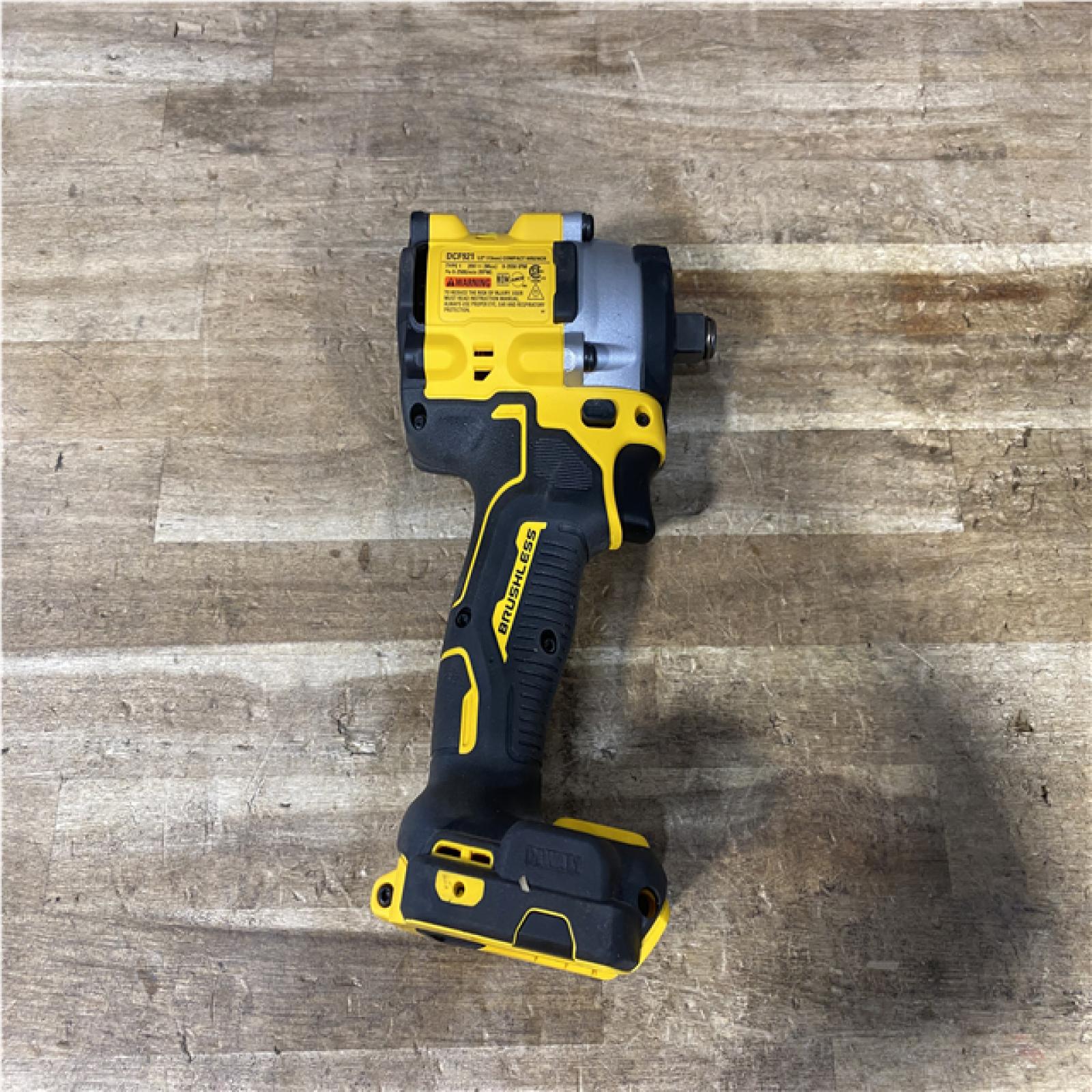 DCF921N-XJ DeWalt DCF921 18v XR Cordless Brushless 1/2 Compact Impact Wrench