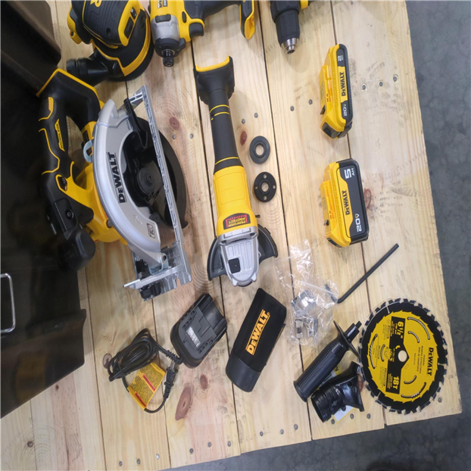 CALIFORNIA AS-IS DEWALT 20v 6 TOOL COMBO KIT