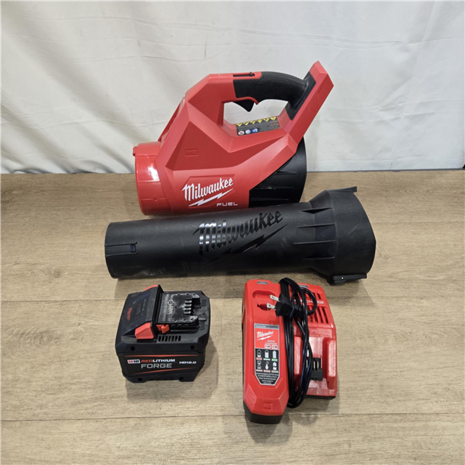 AS-IS Milwaukee FUEL 120 MPH 500 CFM 18V Cordless Leaf Blower Kit