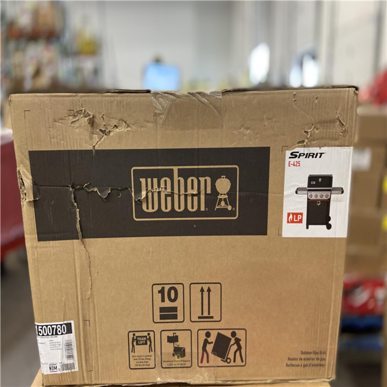 DALLAS LOCATION - Weber Spirit E-425 4-Burner Liquid Propane Gas Grill in Black with Sear Zone