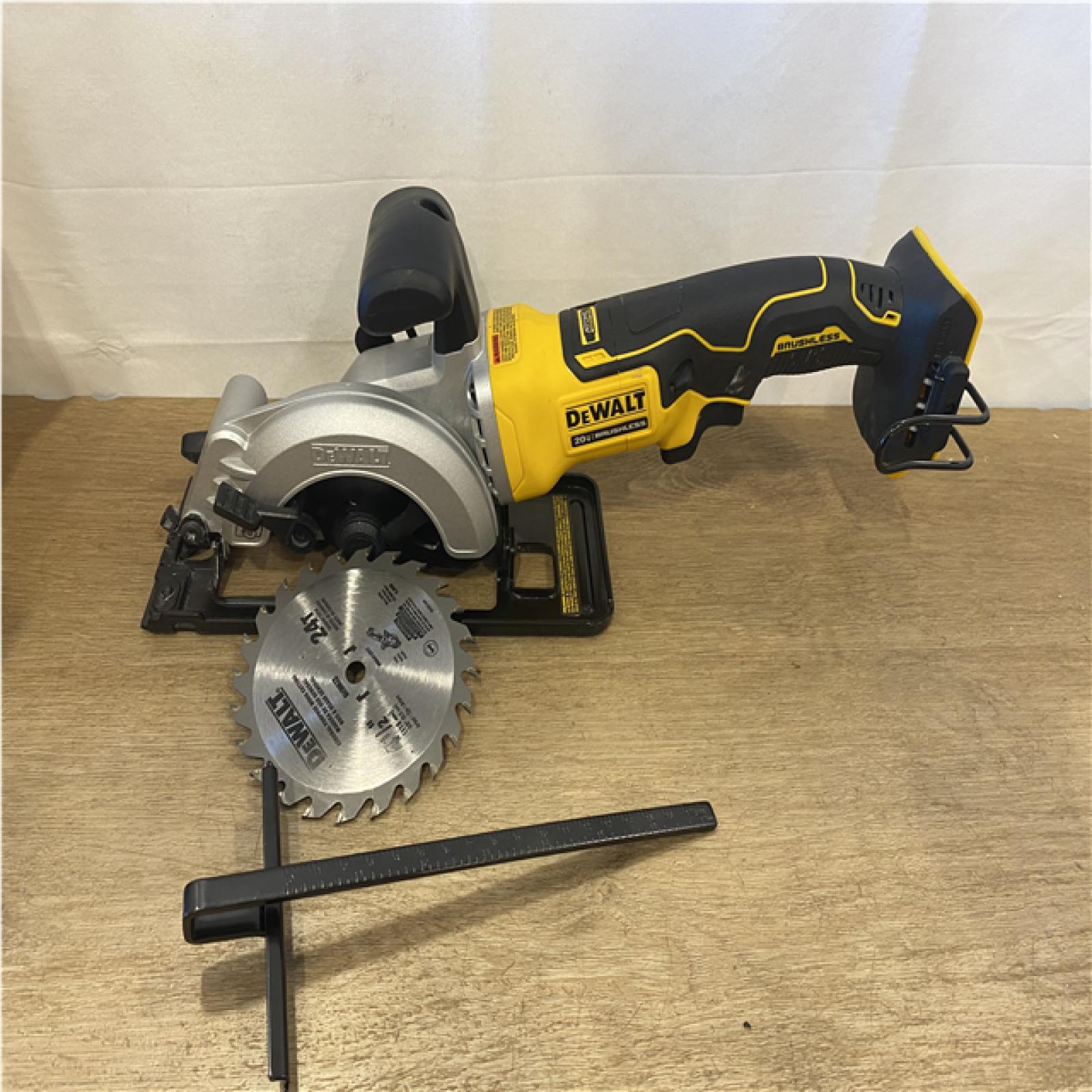 AS-IS DEWALT ATOMIC 20V MAX Cordless Brushless 4-1/2 in. Circular Saw (Tool Only)