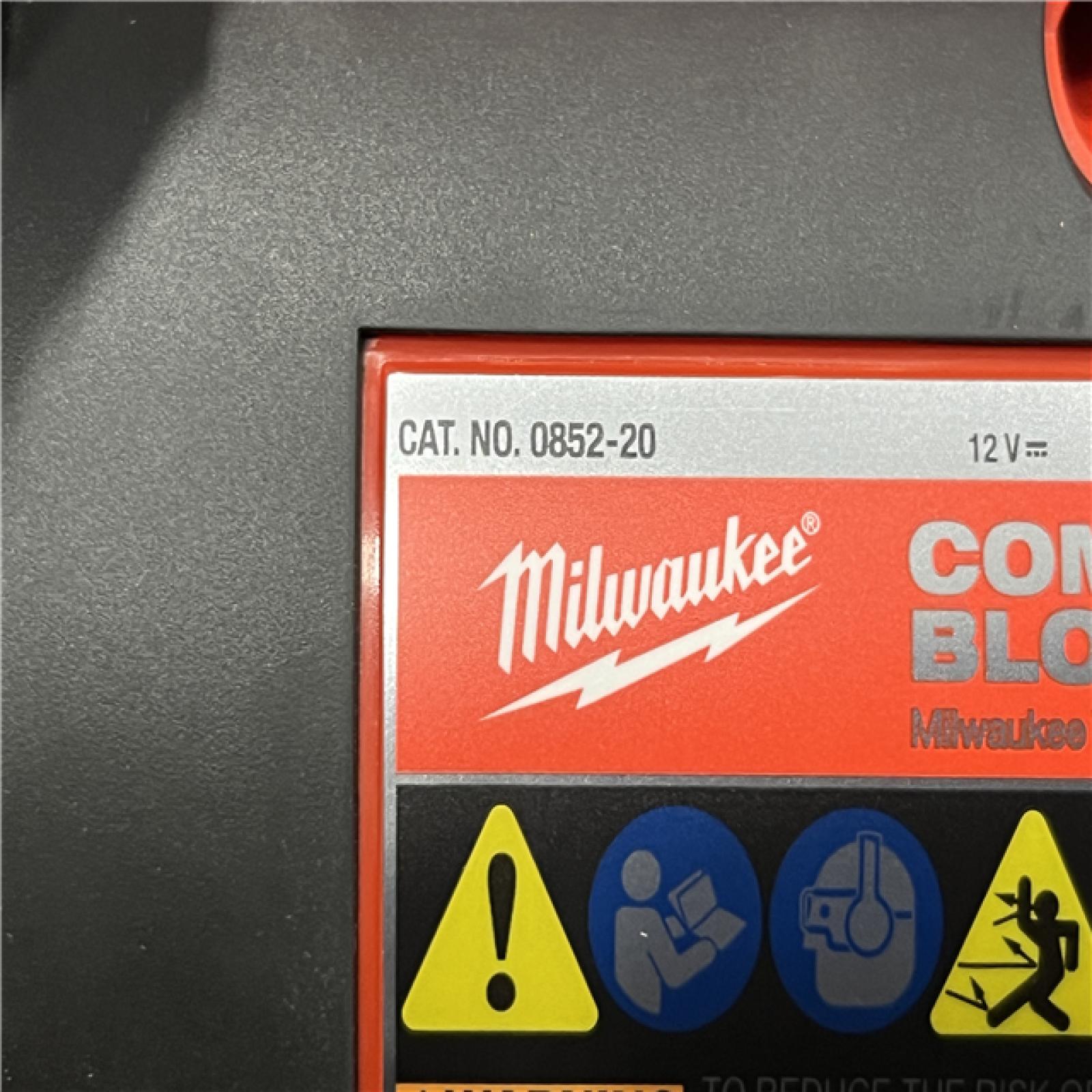 AS-IS Milwaukee 12V Lithium-Ion Cordless Compact Spot Blower (Tool-Only)