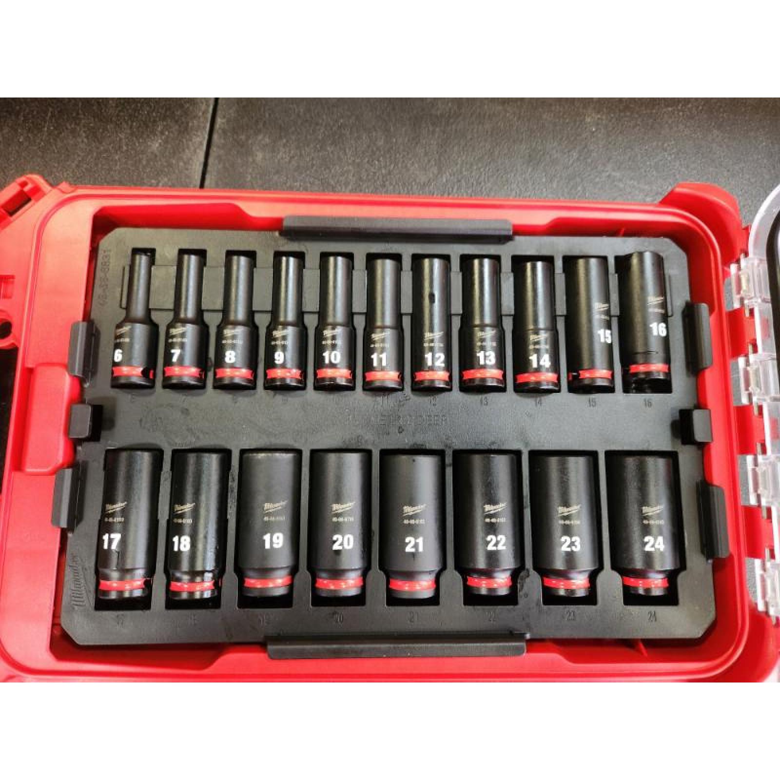 Phoenix NEW Milwaukee SHOCKWAVE Impact-Duty 3/8 in. Drive Metric Deep Well Impact PACKOUT Socket Set (19-Piece)