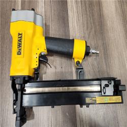 LIKE NEW! - DEWALT 16 Gauge 1 Crown 2 Lathing Stapler