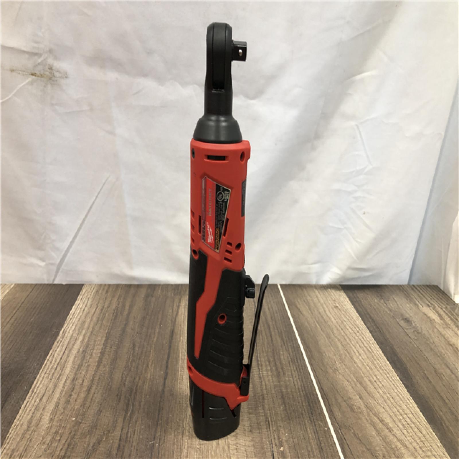 AS-IS  Milwaukee M12 12V Lithium-Ion Cordless 3/8 in. Ratchet Kit