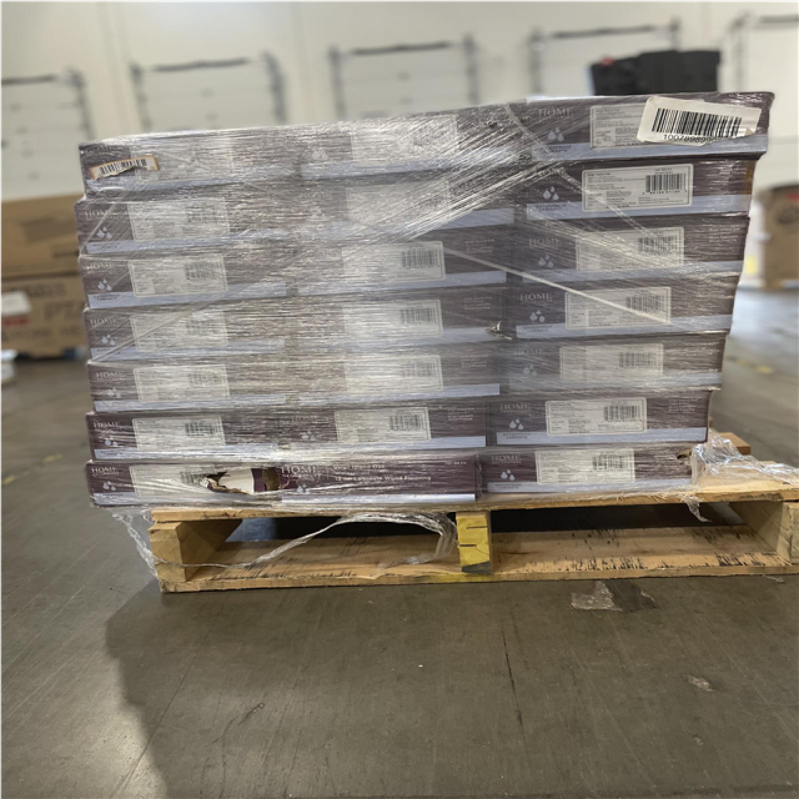 DALLAS LOCATION- HOME DECORATORS COLLECTION Virgil Island Oak Waterproof Flooring (21 UNITS)