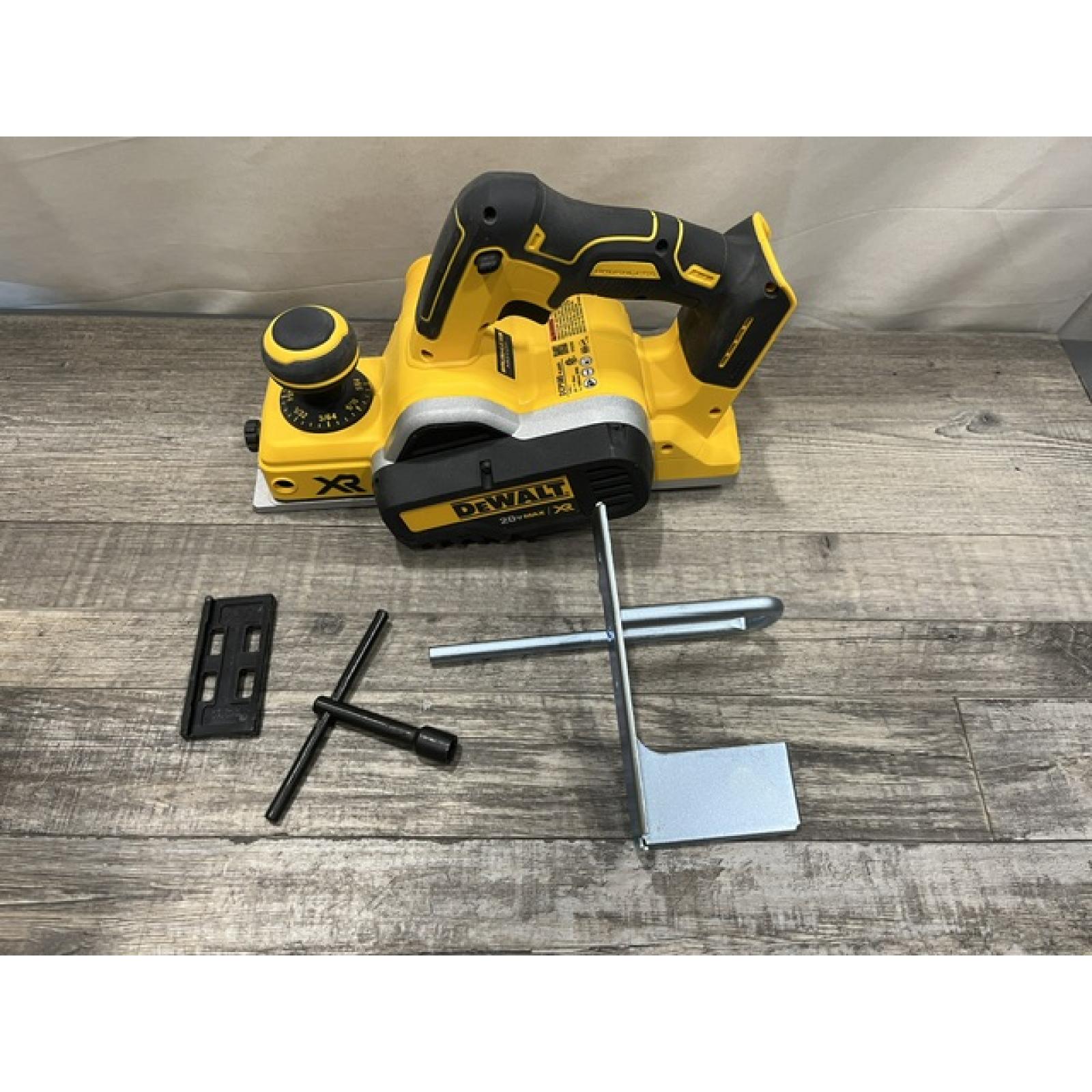AS-IS DEWALT 20V MAX XR Cordless Brushless 3-1/4 in. Planer (Tool Only)