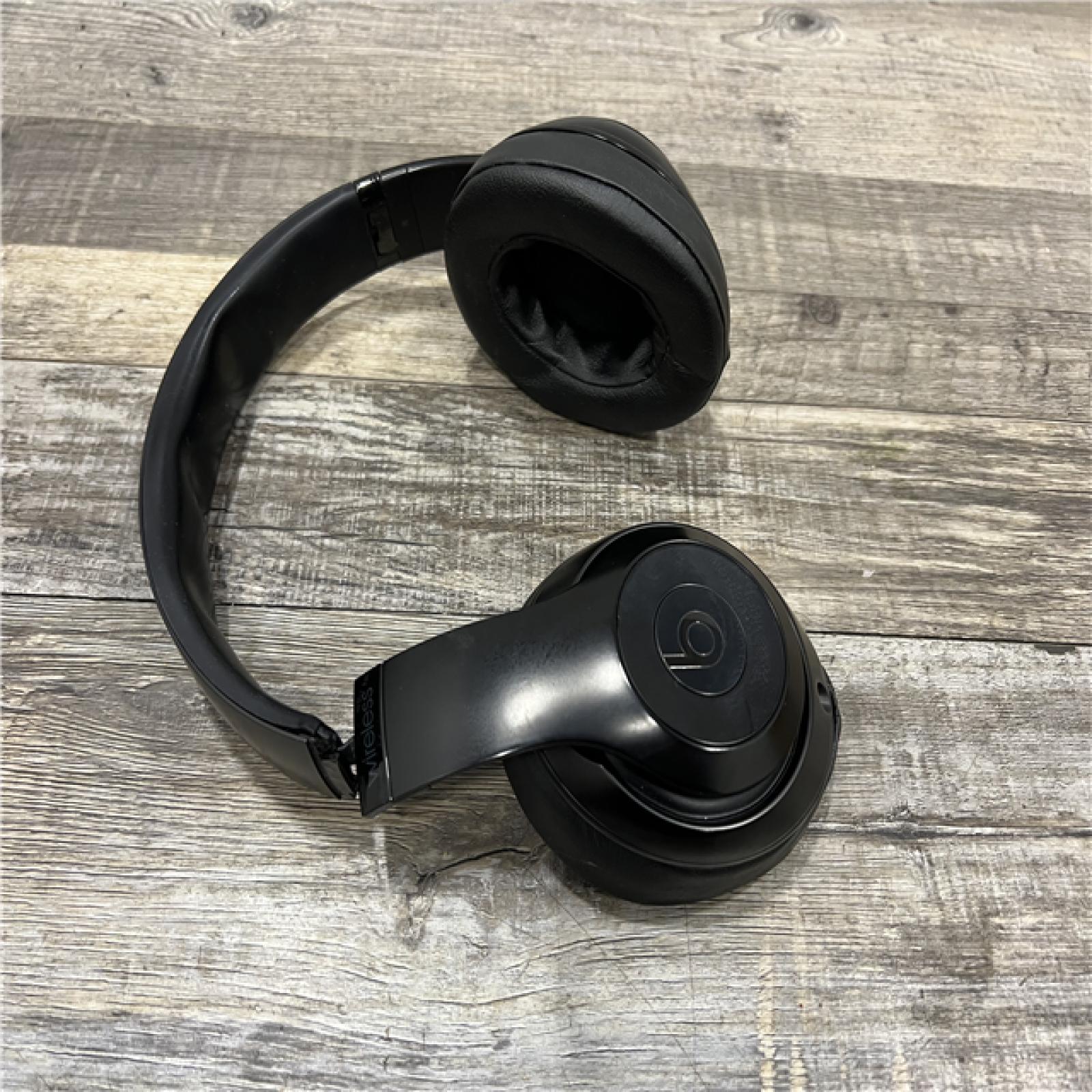 AS-IS Beats Studio3 Wireless Noise Cancelling Headphones with Apple W1 Headphone Chip- Matte Black