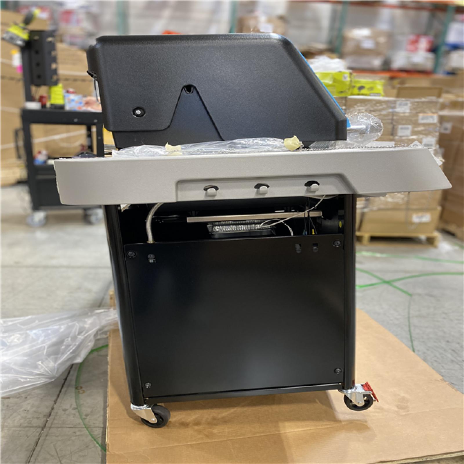 DALLAS LOCATION - Weber Genesis Smart SX-325s 3-Burner Natural Gas Grill in Stainless Steel with Connect Smart Grilling Technology
