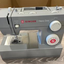 AS-IS SINGER 4452 Heavy Duty Sewing Machine