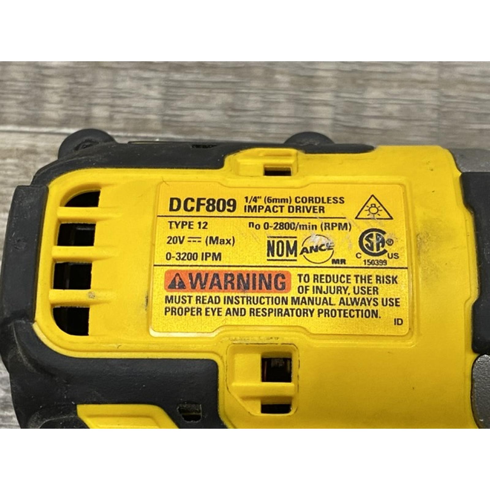 AS-IS DEWALT Atomic 20V Max Lithium-Ion Brushless Cordless Compact 1/4 in. Impact Driver Kit