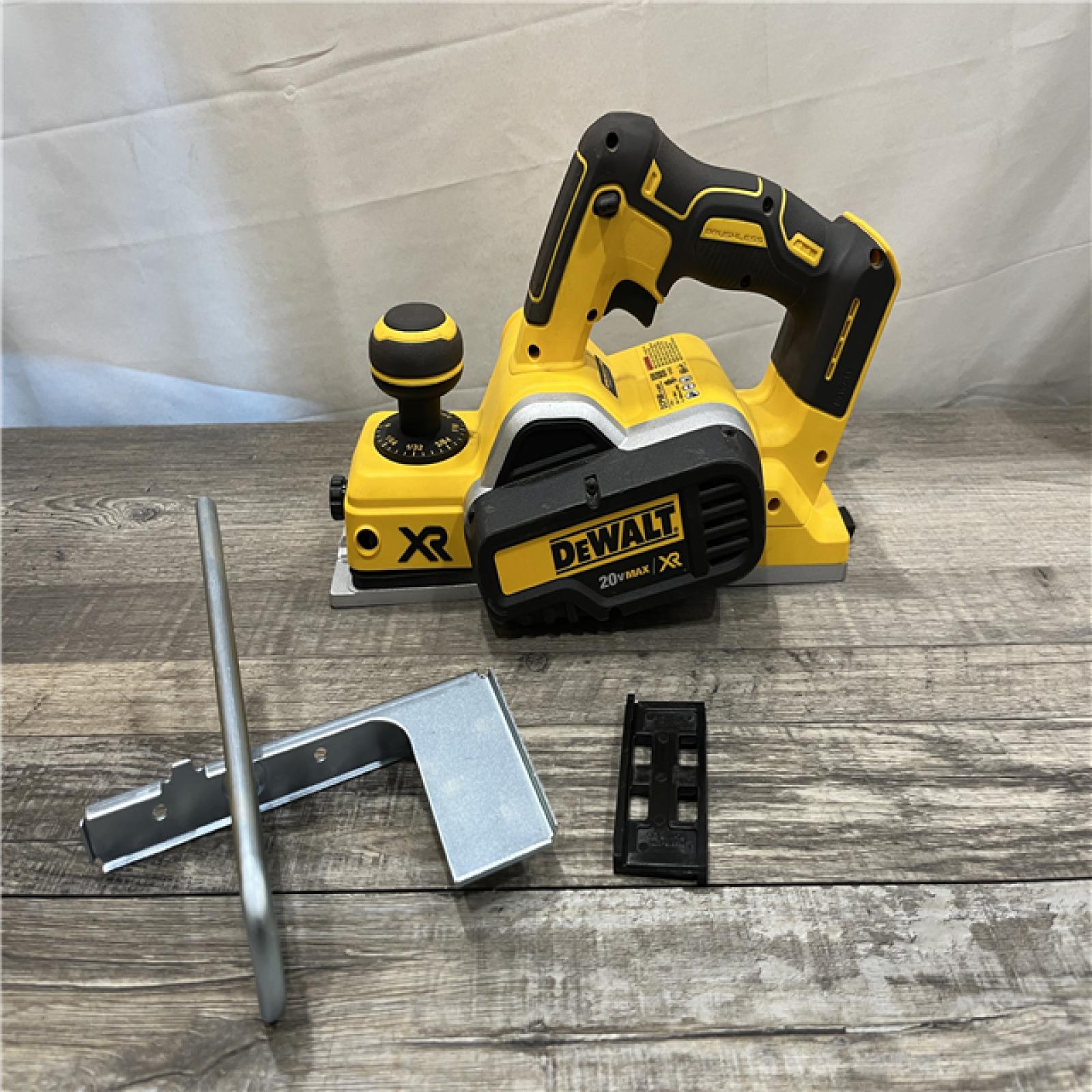 AS-IS DEWALT 20V MAX XR Cordless Brushless 3-1/4 in. Planer (Tool Only)