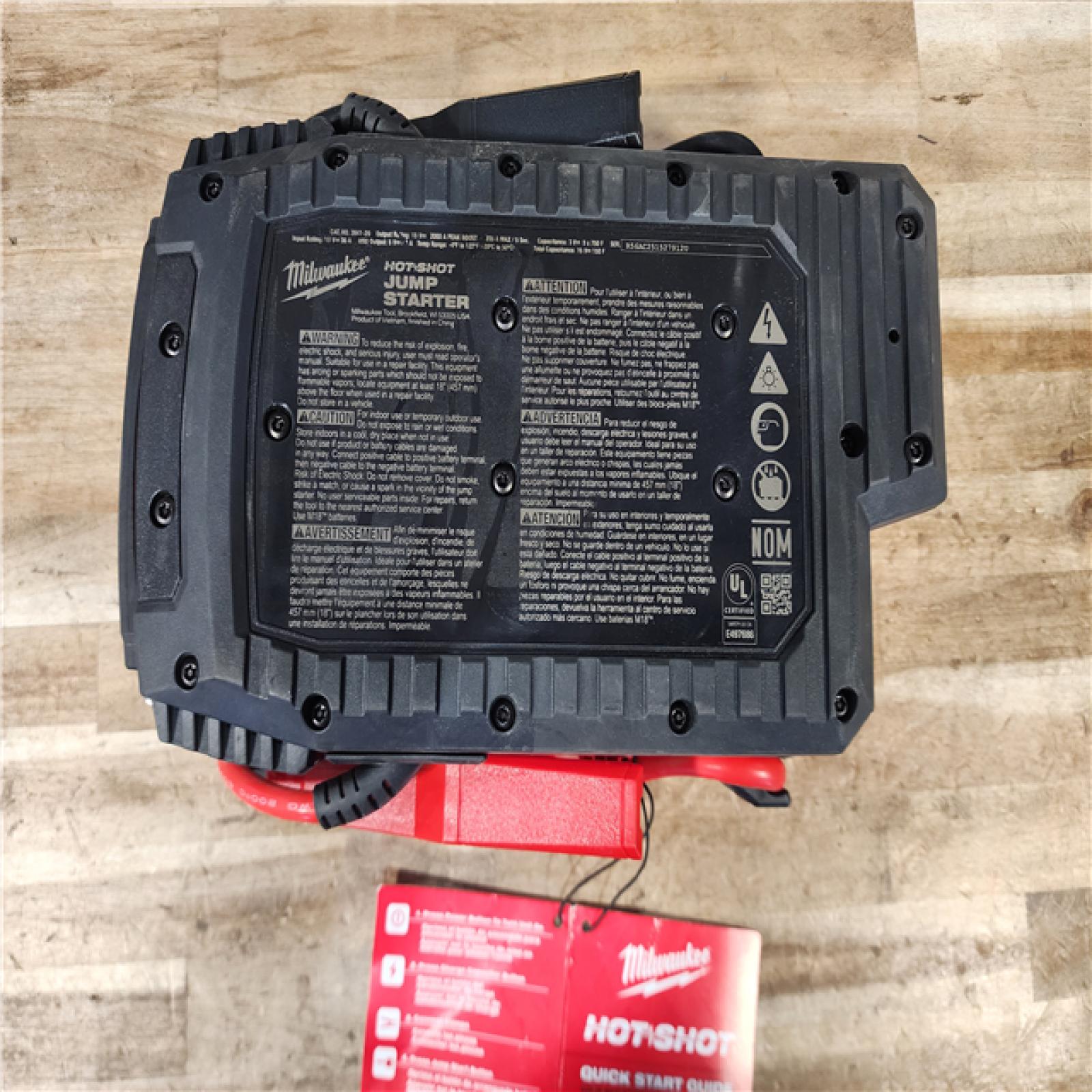 HOUSTON LOCATION - AS-IS Milwaukee 18V Lithium-Ion Cordless HOTSHOT Jump Starter (Tool-Only)