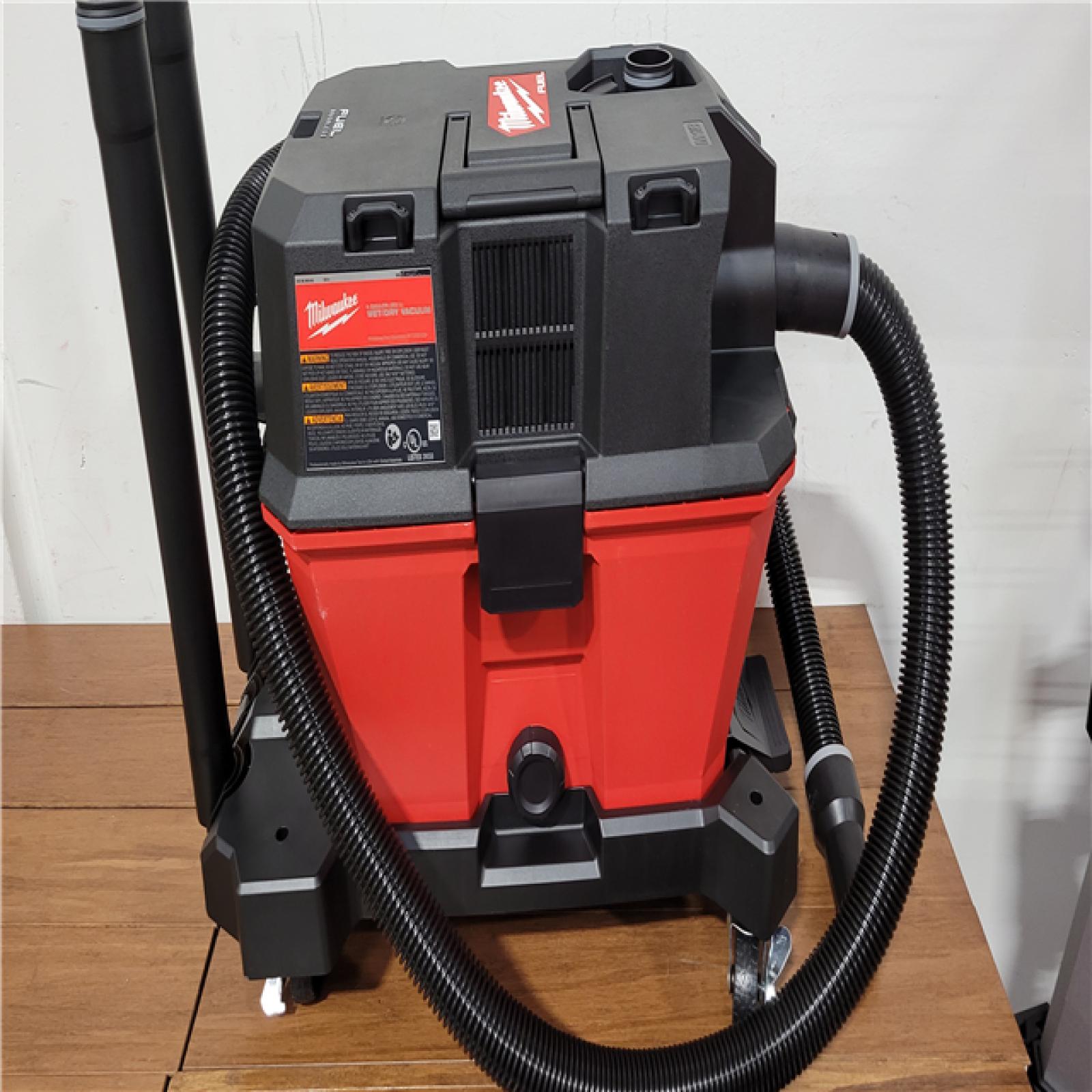 California NEW Milwaukee 6-Gallon Wet/Dry Vacuum (Tool Only)
