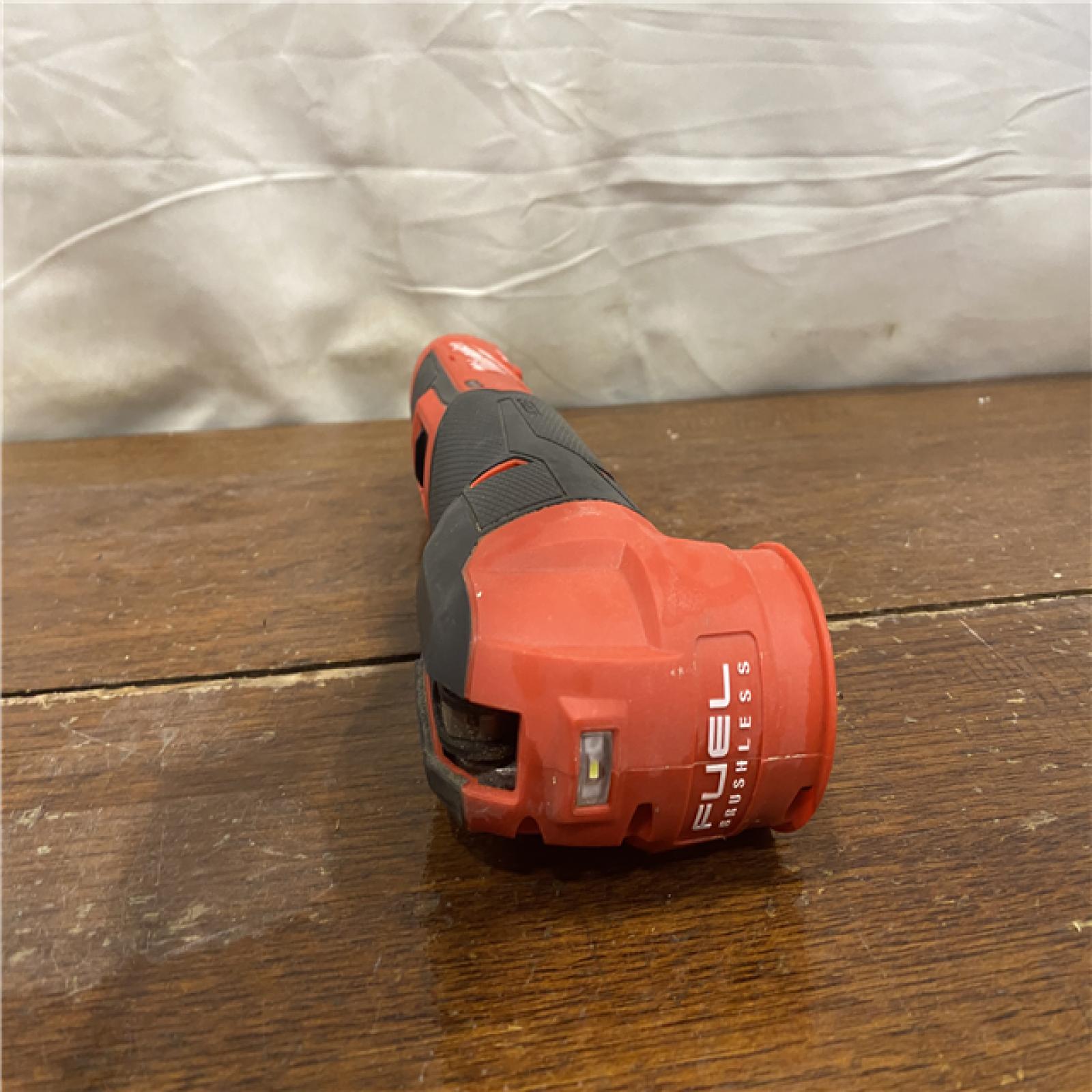 AS-ISMilwaukee M12 12V Lithium-Ion Cordless Oscillating Multi-Tool 2526-20 (Tool-Only)