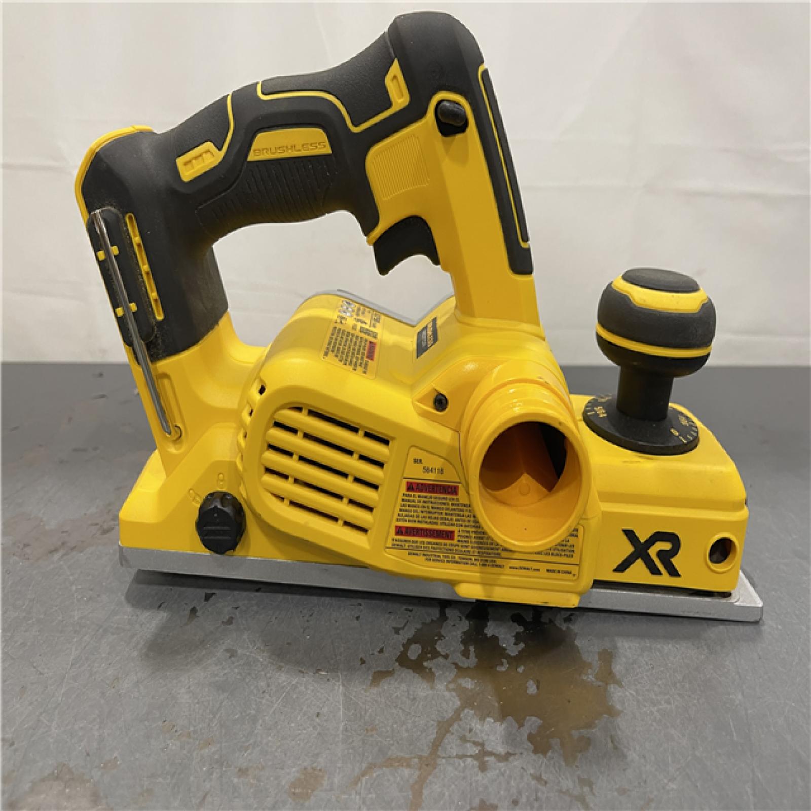 AS-IS - DEWALT 20V MAX XR Cordless Brushless 3-1/4 in. Planer