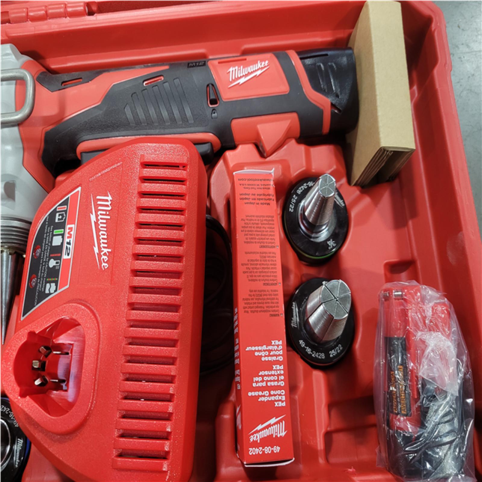 CALIFORNIA AS-IS MILWAUKEE M12 PEX EXPANDER KIT
