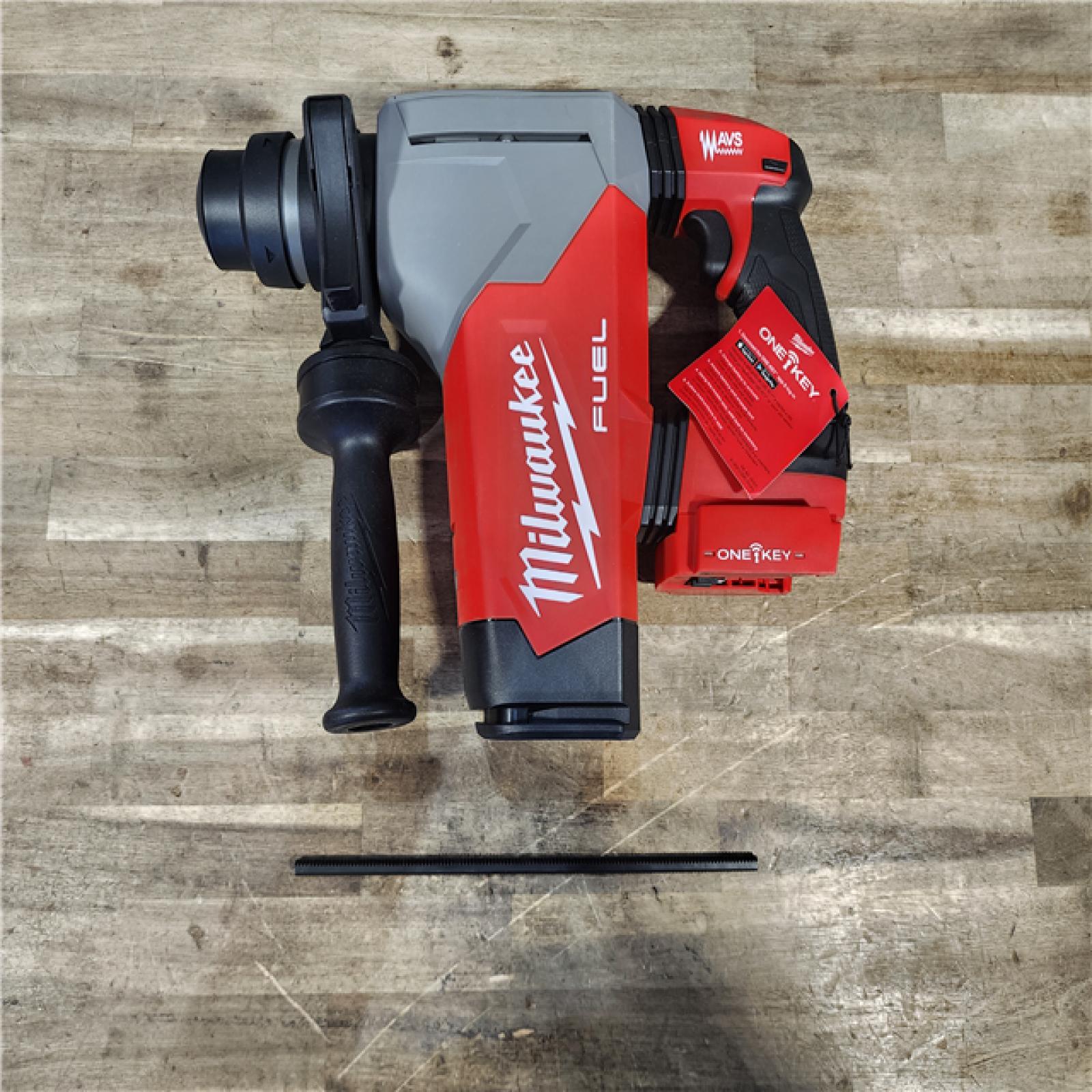 HOUSTON LOCATION - AS-IS (APPEARS LIKE NEW) Milwaukee 2915-20 M18 FUEL 18-Volt Lithium-Ion Brushless Cordless SDS-Plus 1-1/8 in. Rotary Hammer Drill (Tool-Only)