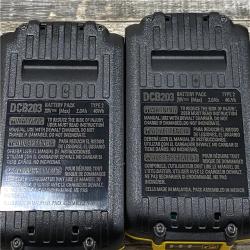 AS-IS DEWALT 20V MAX Lithium-Ion Cordless Brushless 1/2 in. Drill Driver Kit