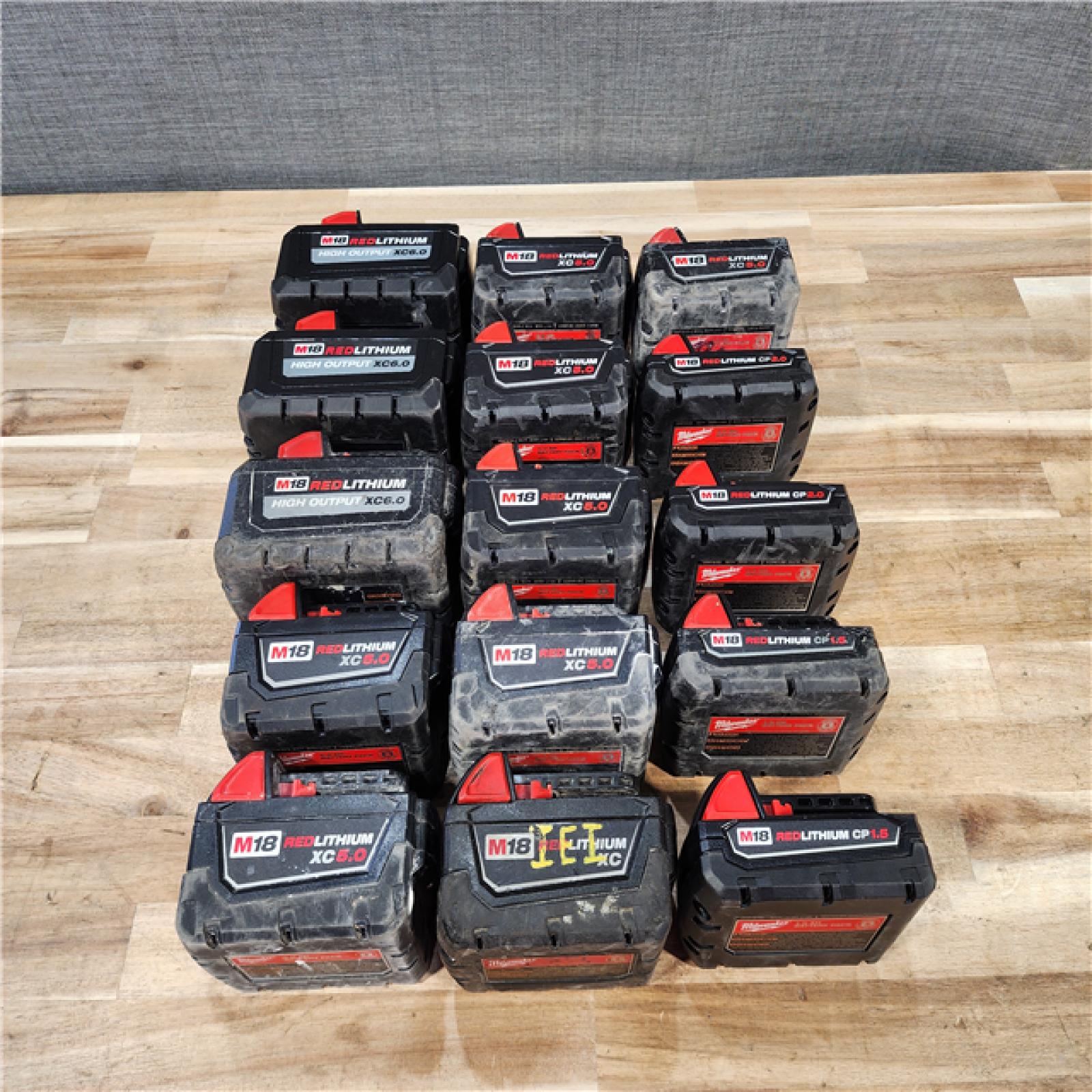 HOUSTON LOCATION - AS-IS MILWAUKEE BATTERY PACK QTY - 15