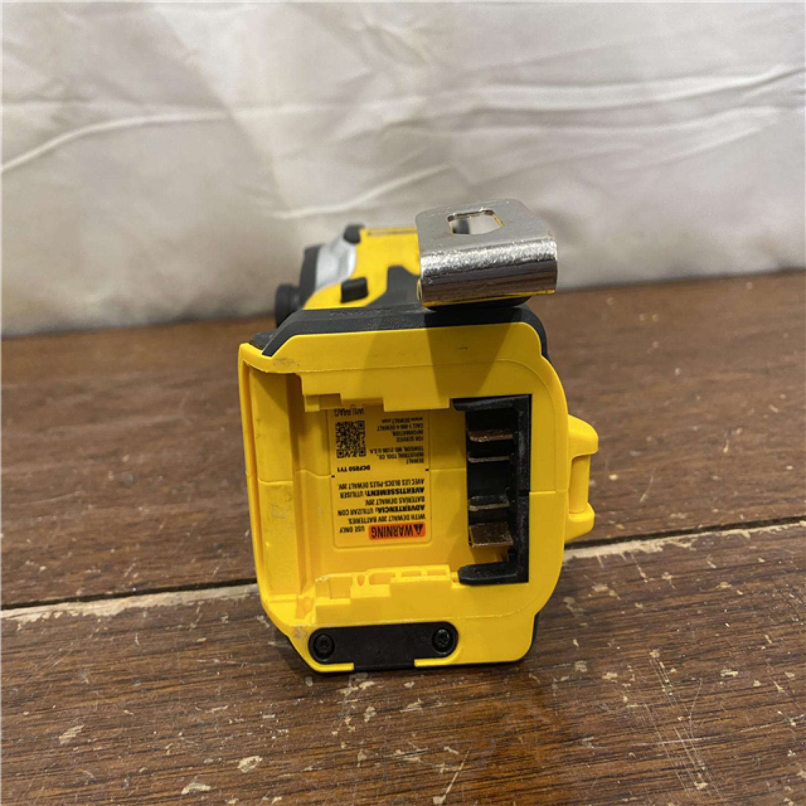 AS-IS DEWALT ATOMIC 20V MAX Lithium-Ion Cordless 1/4 in. Brushless Impact Driver Kit, 5 Ah Battery, Charger, and Bag