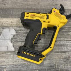 AS-IS DEWALT 20V MAX Cordless Battery Powered Pruner Kit