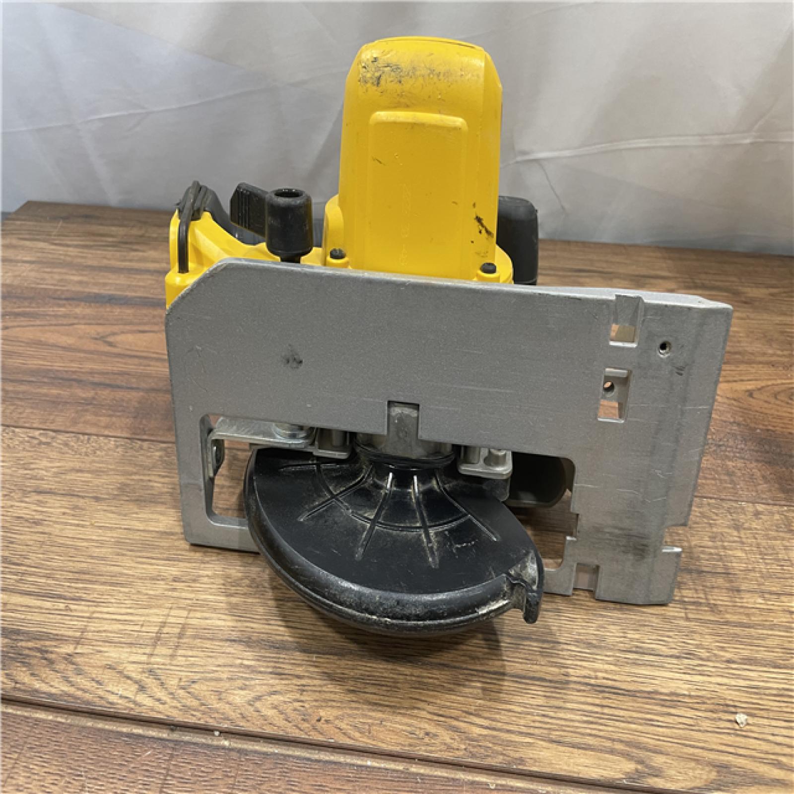 AS-IS DEWALT 20V MAX Cordless Brushless 6-1/2 in. Sidewinder Style Circular Saw (Tool Only)