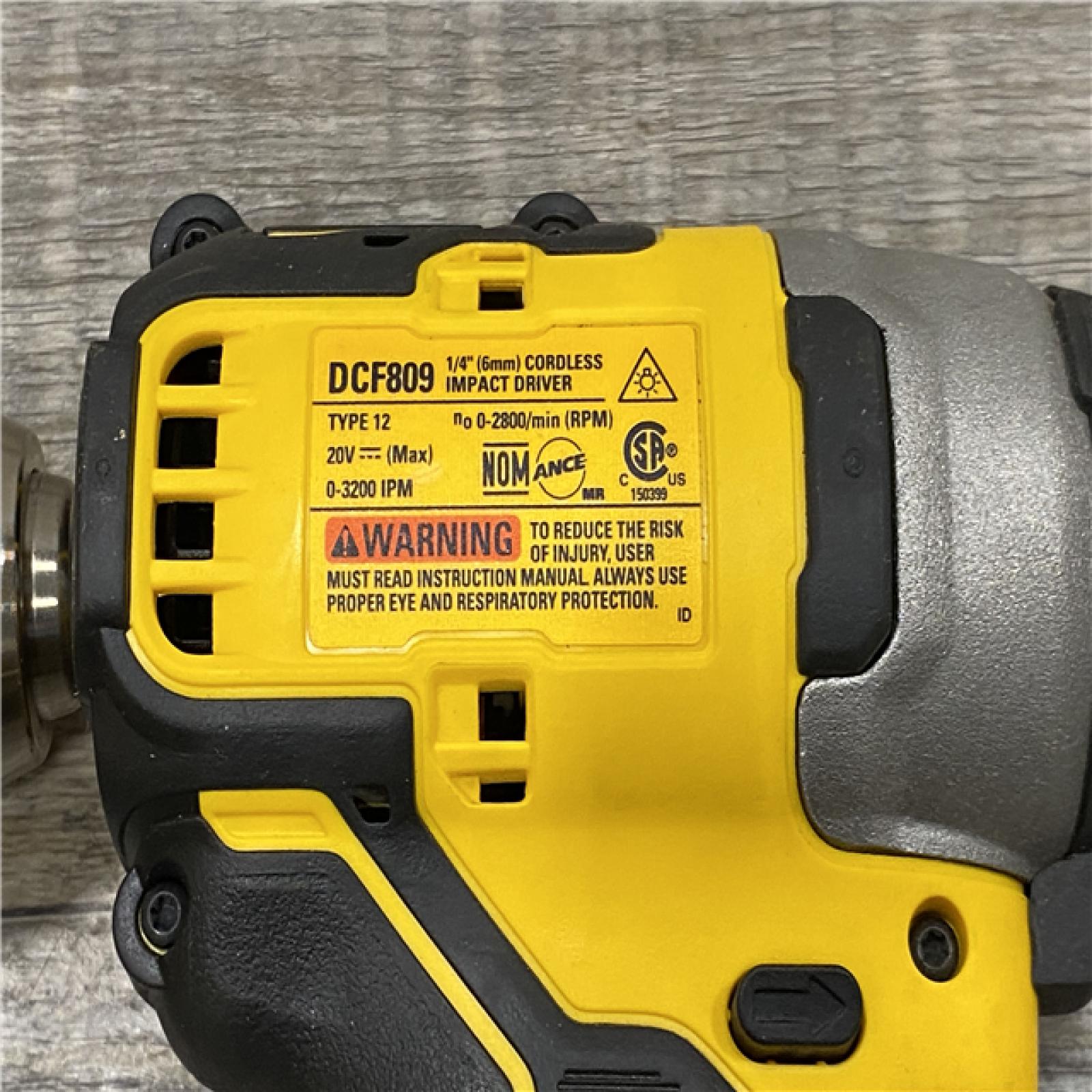 AS-IS DEWALT ATOMIC 20-Volt MAX Lithium-Ion Cordless Combo Kit