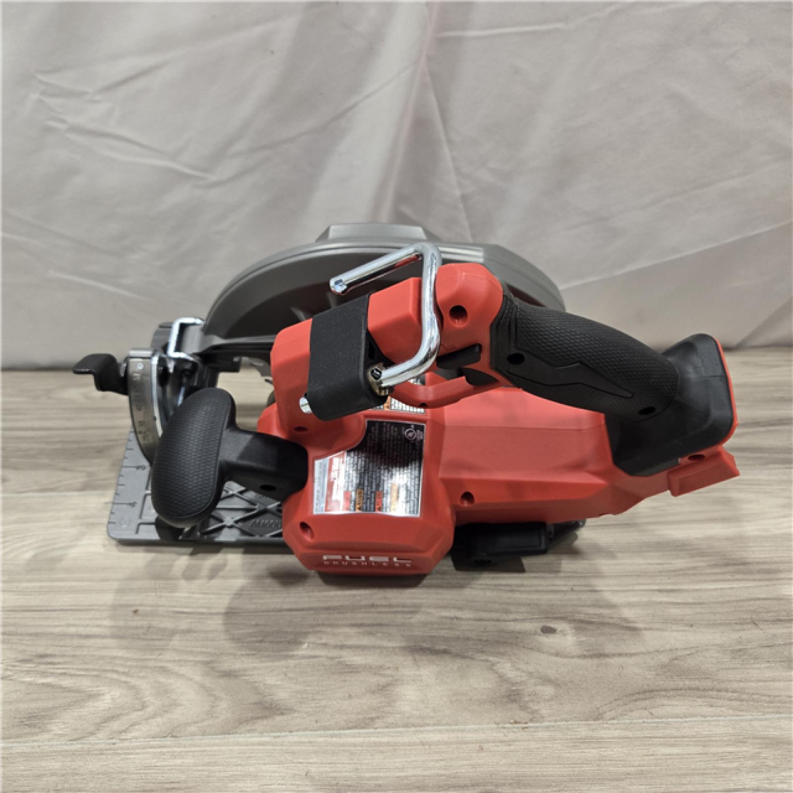 AS-IS Milwaukee M18 FUEL 7-1/4 Inch Circular Saw (Bare Tool)