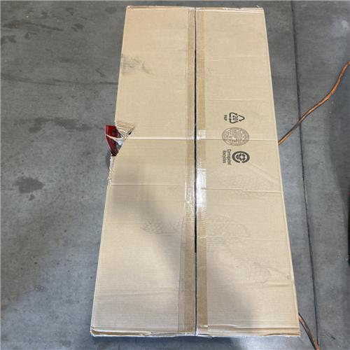 LIKE NEW! - Milwaukee 1/8 in. to 6 in. Portable Leveling Tripod Chain Vise Stand