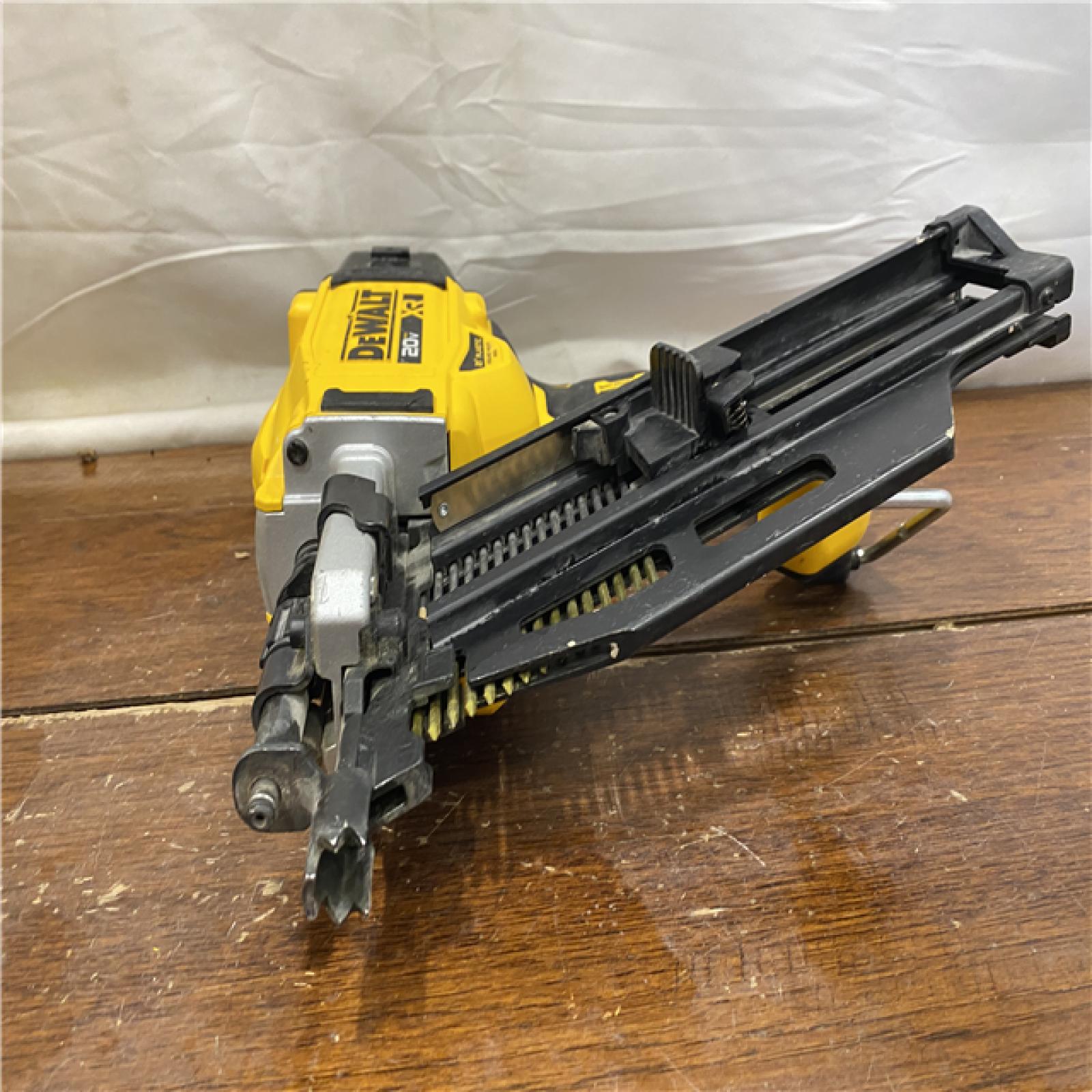 AS-IS DEWALT 20-Volt 21° Cordless Framing Nailer (Tool-Only)