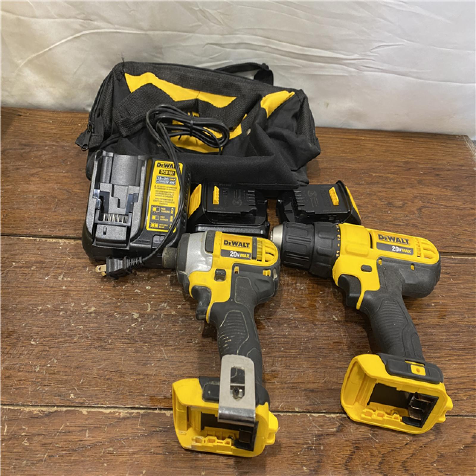 AS-IS DeWALTA® 20V MAX Cordless Drill Driver/Impact Driver Combo Kit 1.3 Ah Lithium Ion