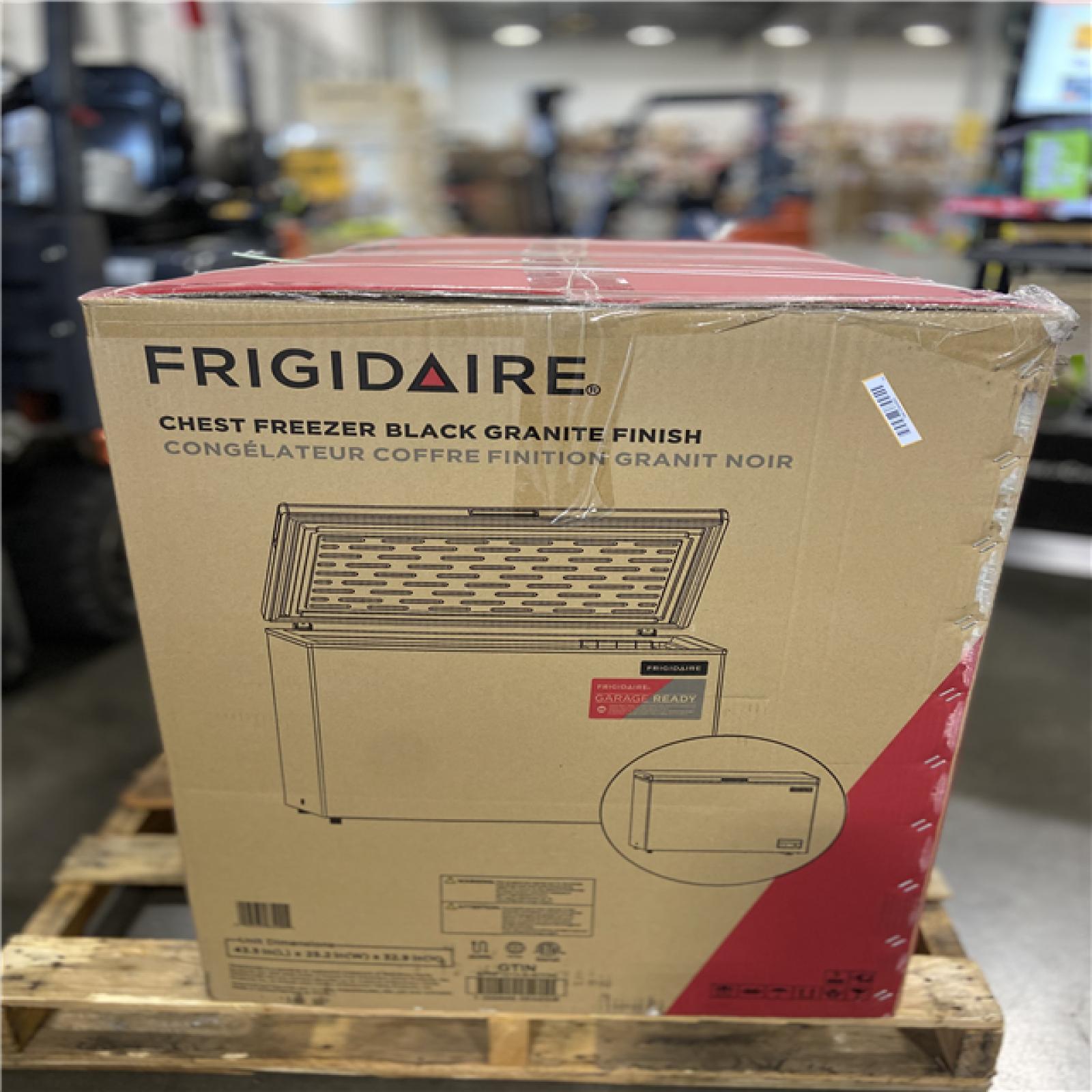 DALLAS LOCATION - Frigidaire 10 cu. ft. Freezer with Manual Defrost Chest Freezer Easy Drain in Black Garage Ready