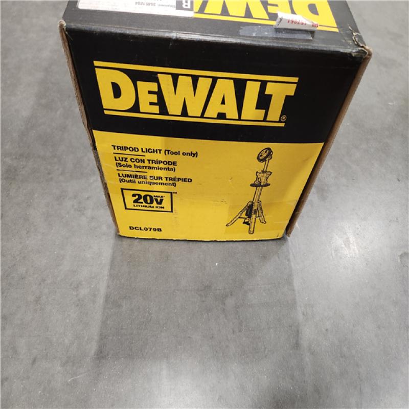 New DEWALT 3000 Lumens 20Volt Max Tripod Light (ToolOnly)