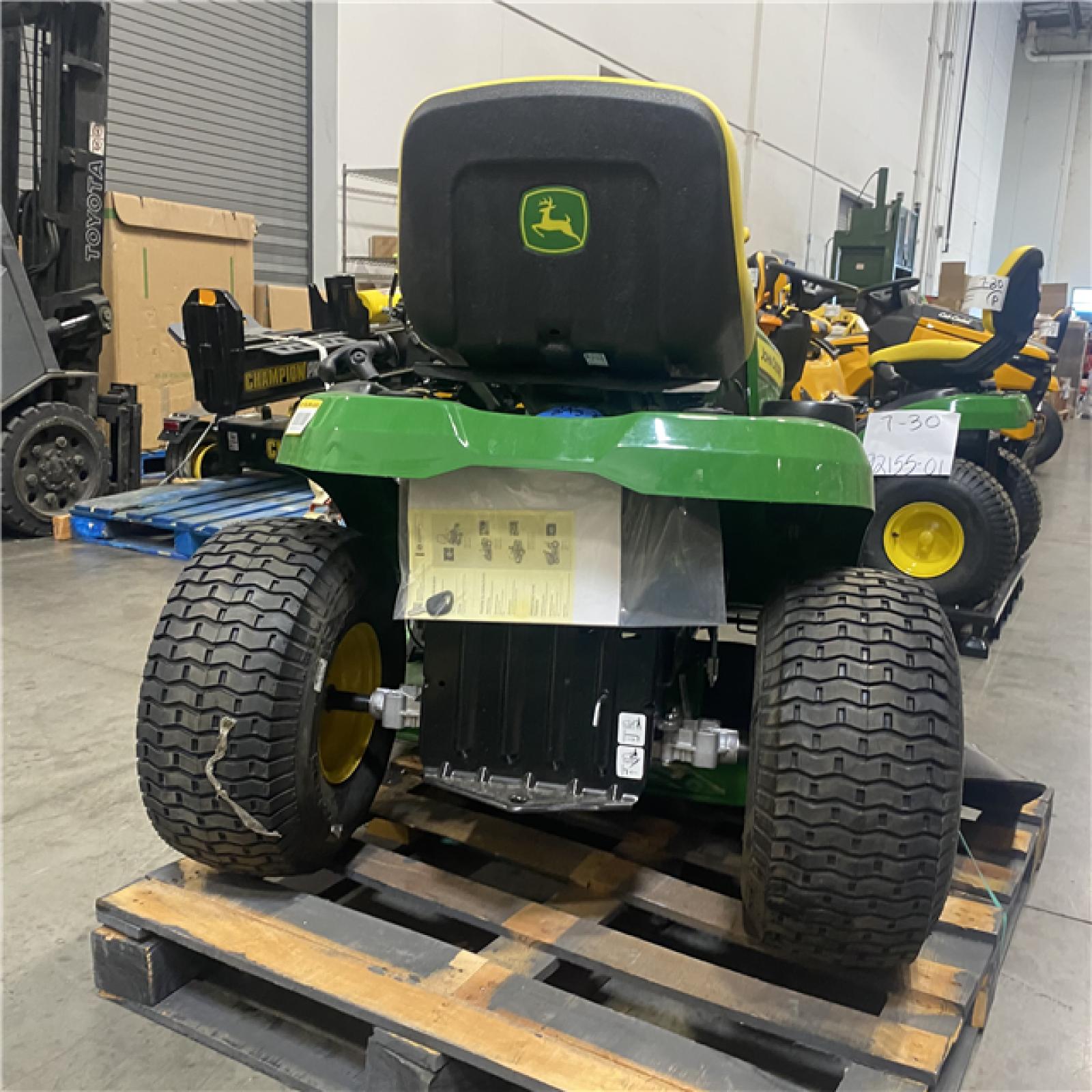 Dallas Location - As-Is John Deere S100 Lawn Tractor  42-in. Deck