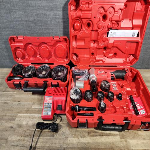 HOUSTON LOCATION - AS-IS (APPEARS LIKE NEW) Milwaukee 2677-23 M18 ForceLogic 6T Knockout Tool 1/2 in. - 4 in Kit