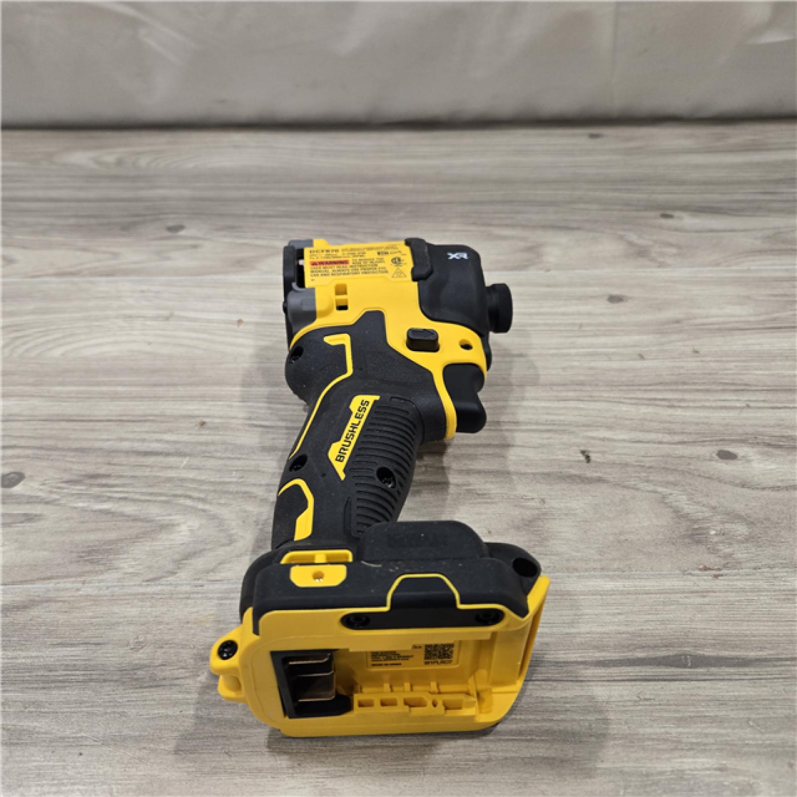 AS-IS DEWALT 20V MAX* XR Cordless 1/4 Quiet Hydraulic Impact Driver (Tool-Only)