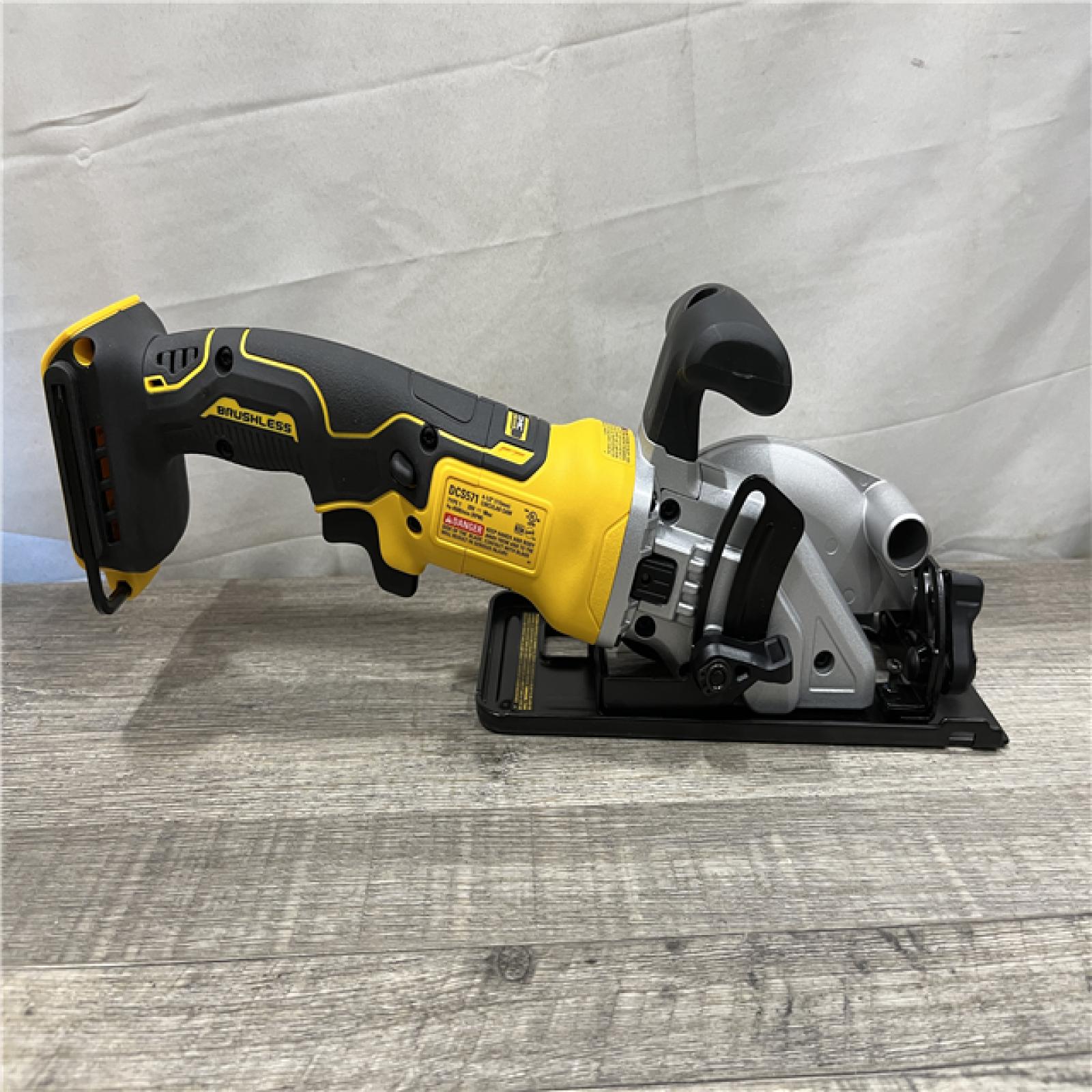 AS-IS DEWALT ATOMIC 20V MAX Cordless Brushless 4-1/2 in. Circular Saw (Tool Only)