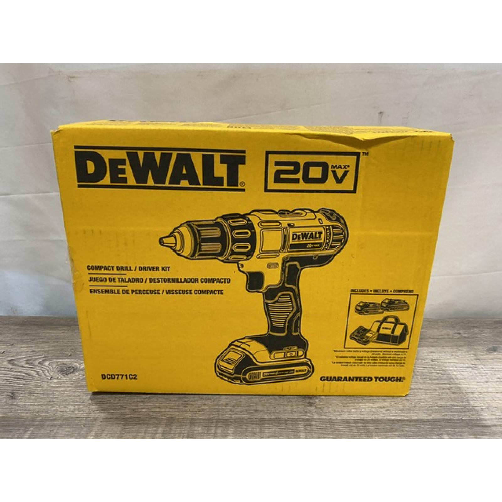 NEW - DEWALT 20V MAX Cordless 1/2 in. Drill/Driver Kit