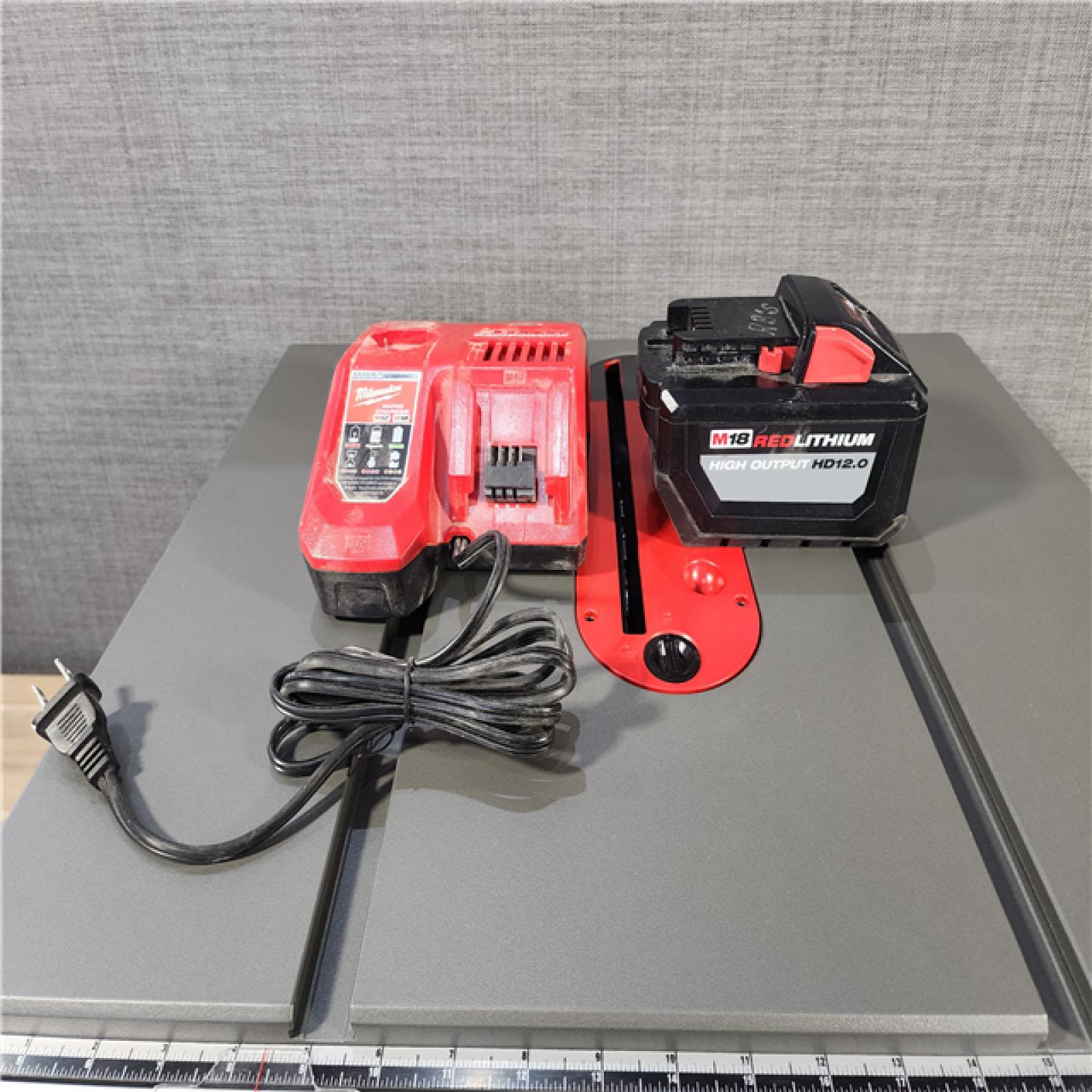 HOUSTON LOCATION - AS-IS Milwaukee M18 FUEL ONE-KEY 18- Volt Lithium-Ion Brushless Cordless 8-1/4 in. Table Saw Kit W/(1) 12.0Ah Battery & Rapid Charger